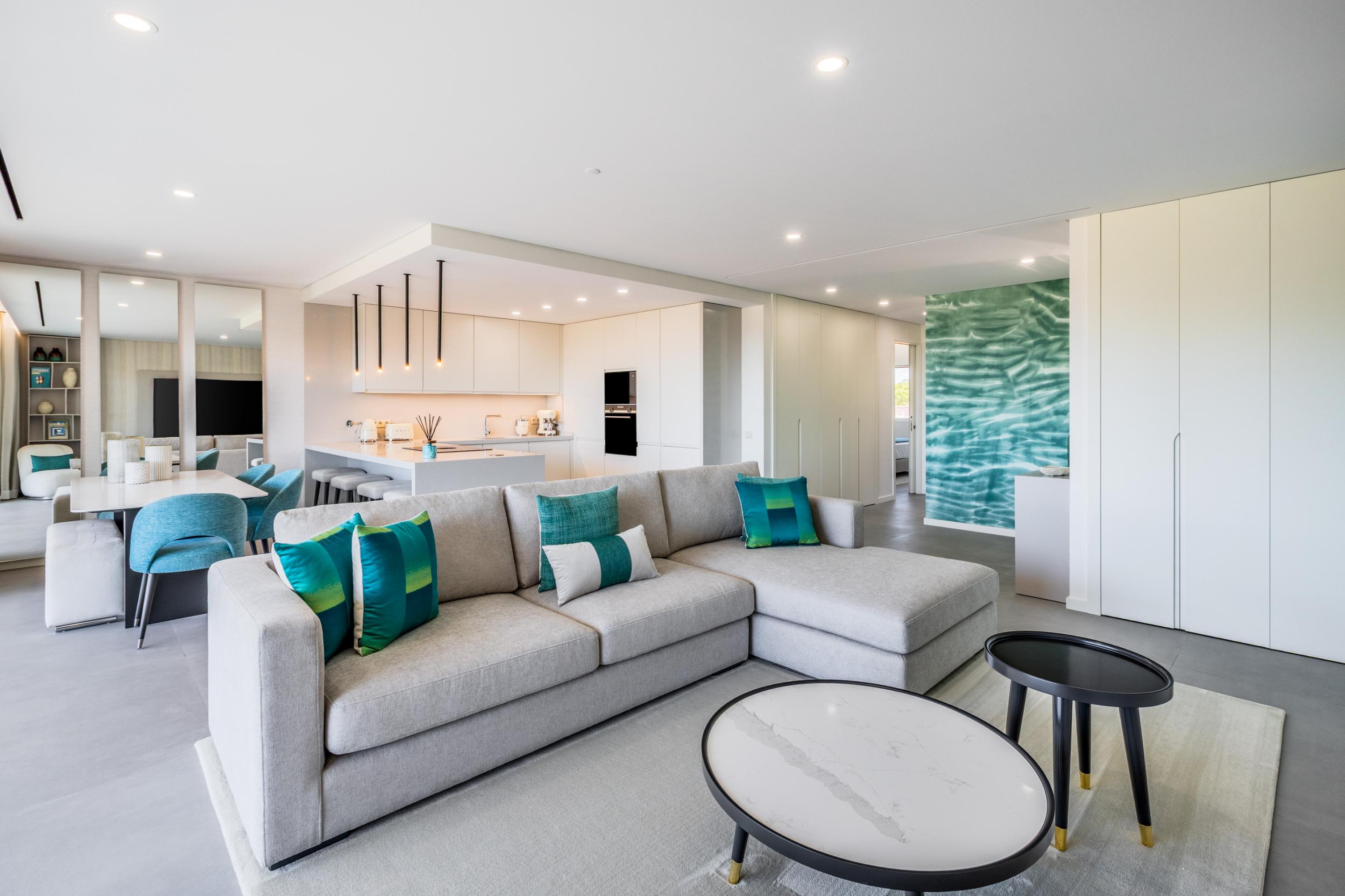 Apartamento T2 de Luxo a 300m do Oceano | Quarteira