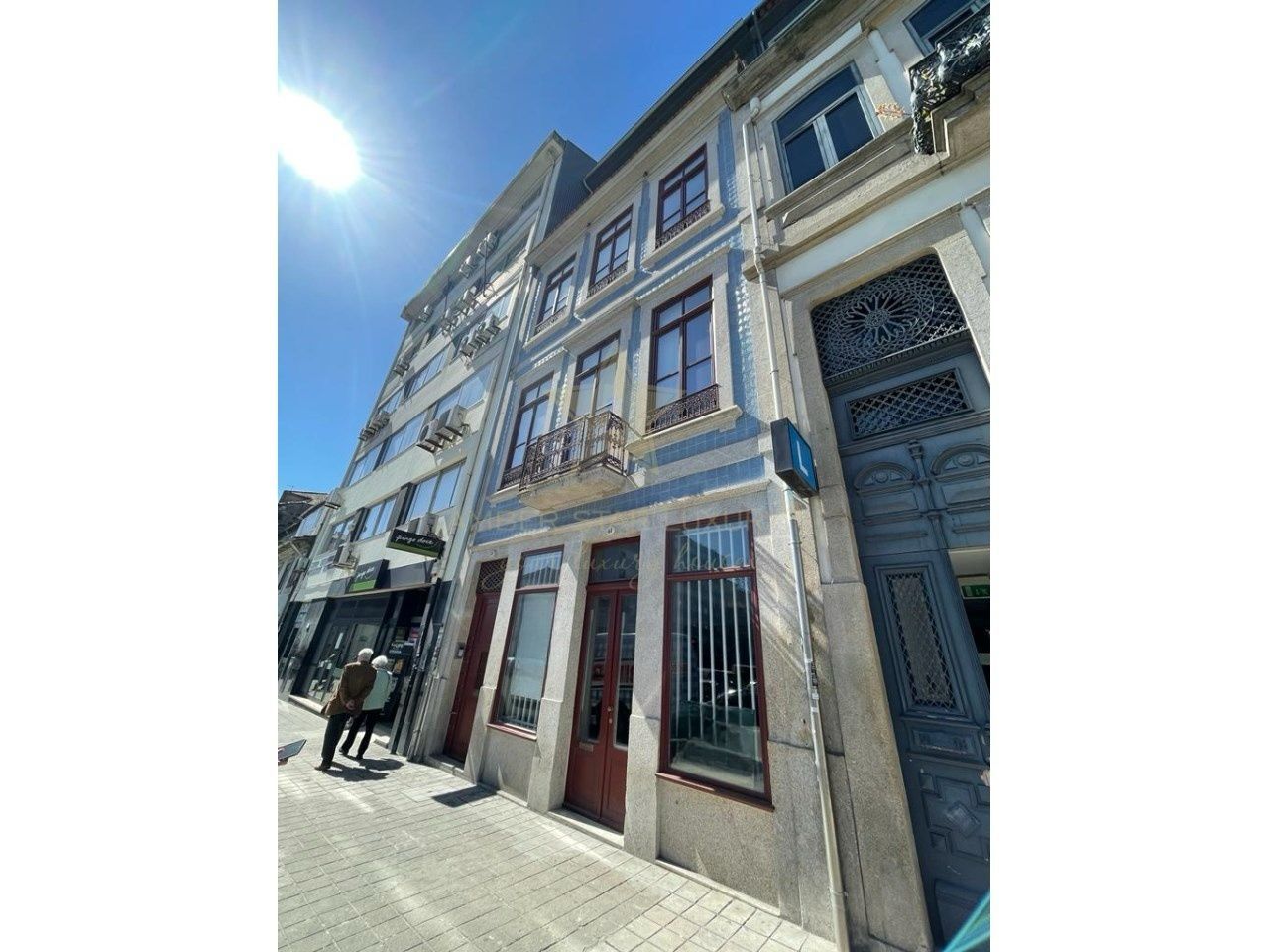 Loja no centro do Porto com 300 m²