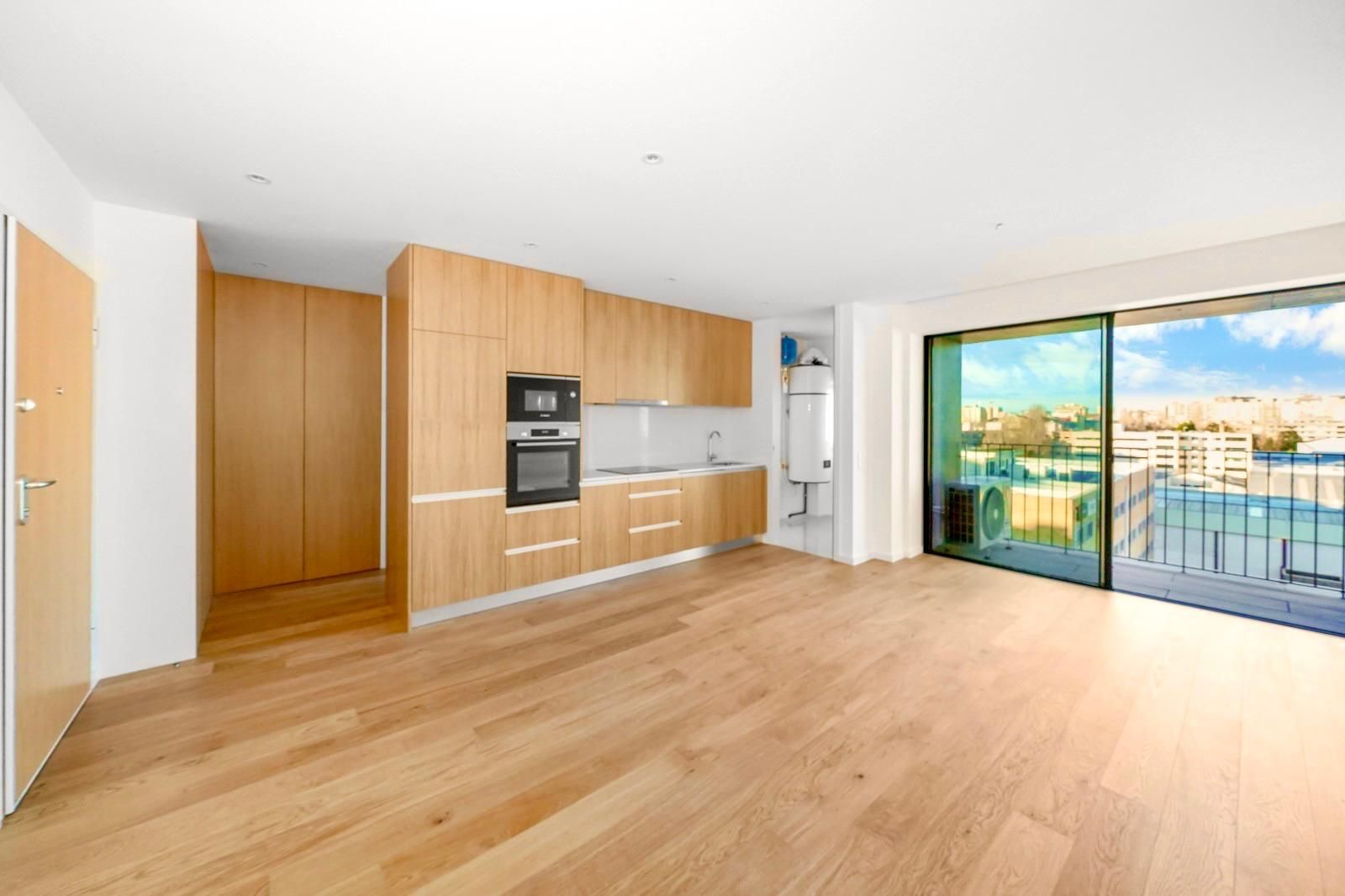 Apartamento nuevo de 2 dormitorios con balcones en Matosinhos Sul