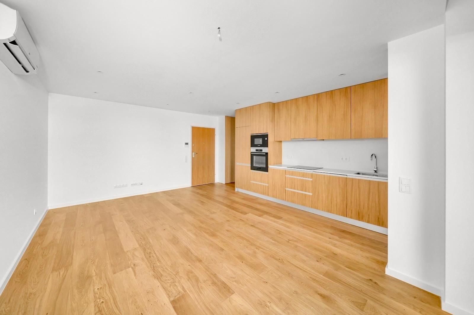Apartamento nuevo de 2 dormitorios con balcones en Matosinhos Sul
