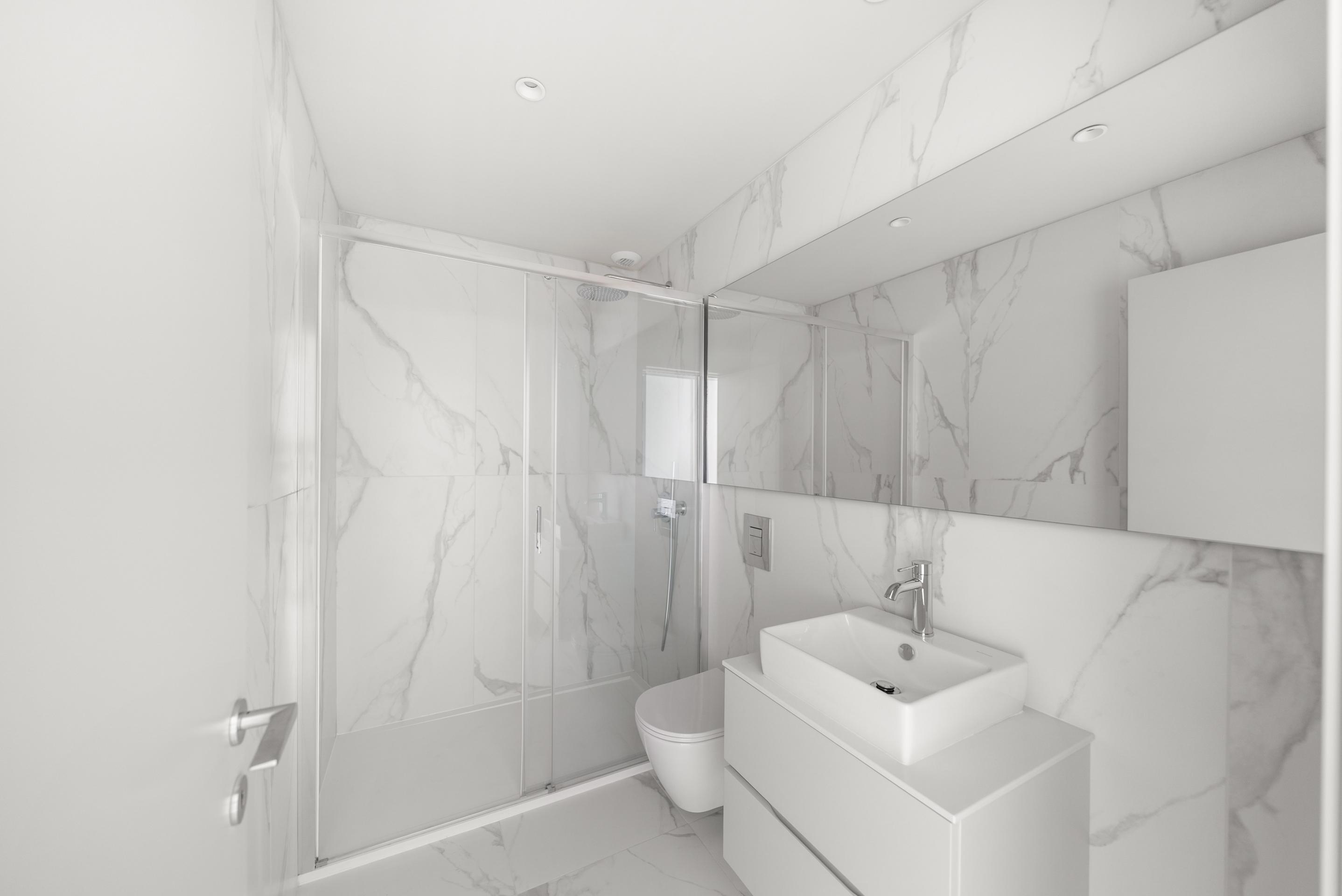 Premium 4-Bedroom Apartment with 2 En-Suite Bathrooms and 24-Hour Security