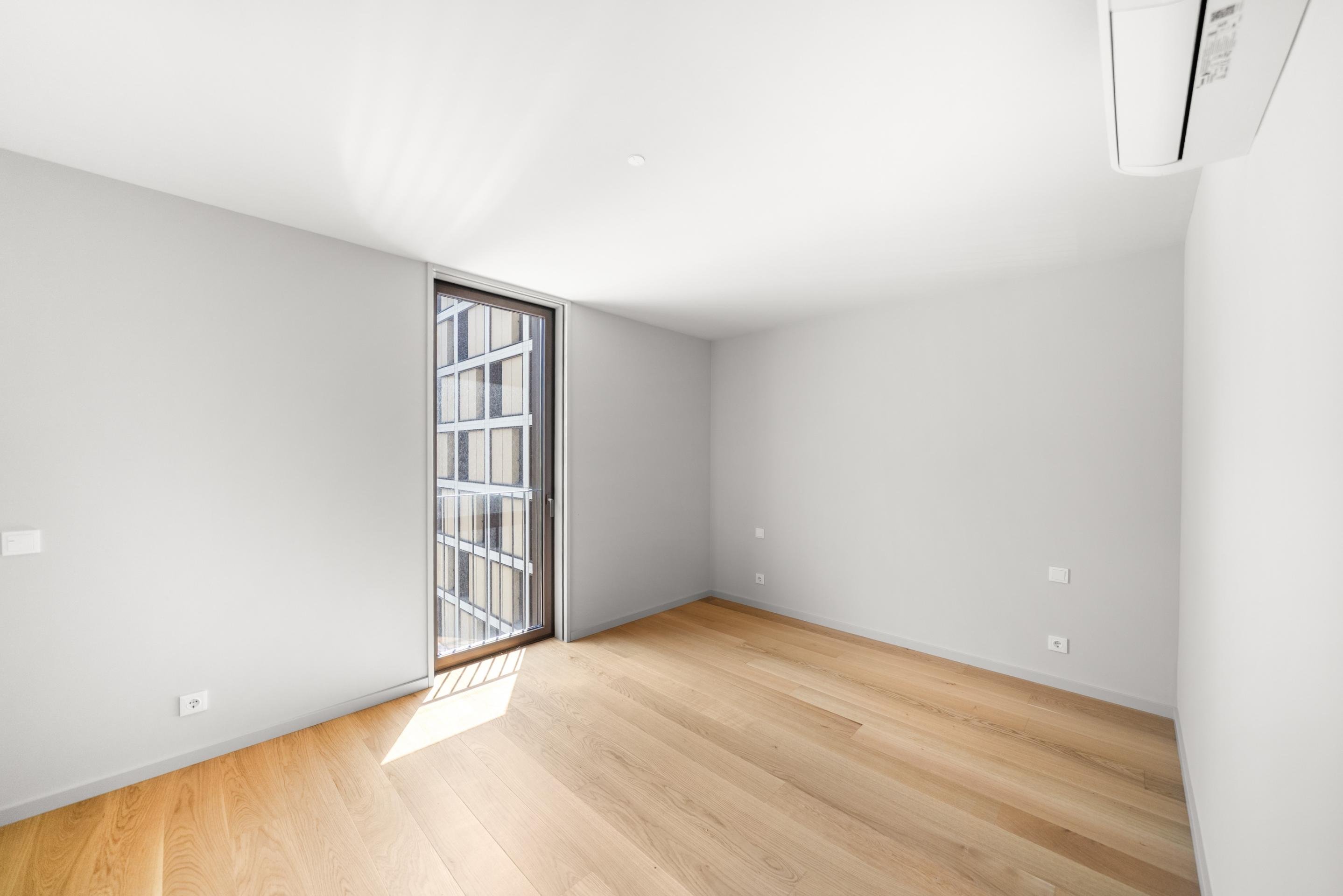 Premium 4-Bedroom Apartment with 2 En-Suite Bathrooms and 24-Hour Security