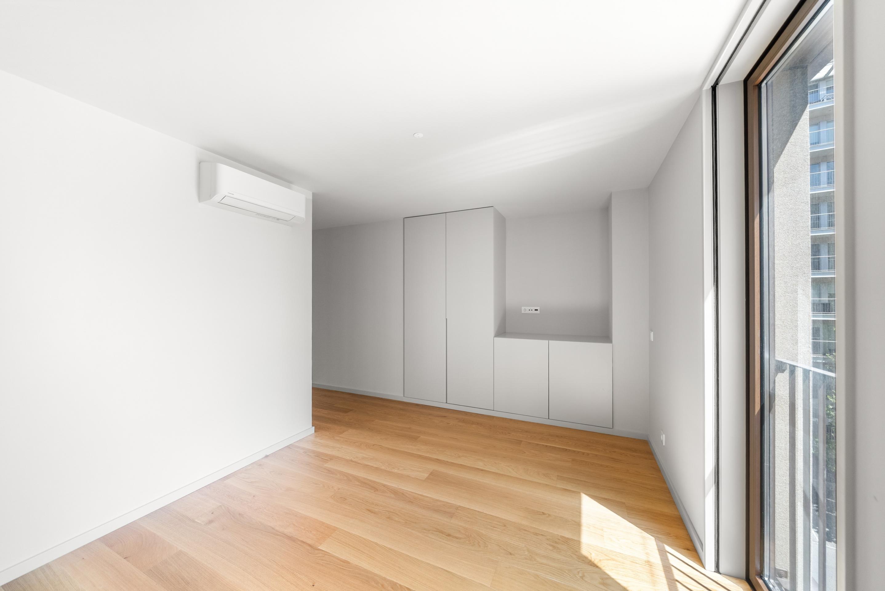 Premium 4-Bedroom Apartment with 2 En-Suite Bathrooms and 24-Hour Security
