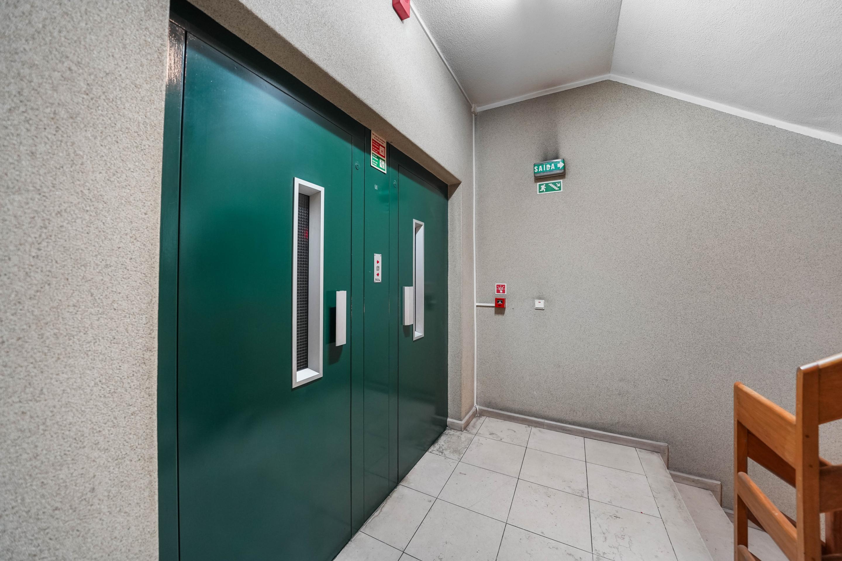 Studio apartment in front of the metro station!