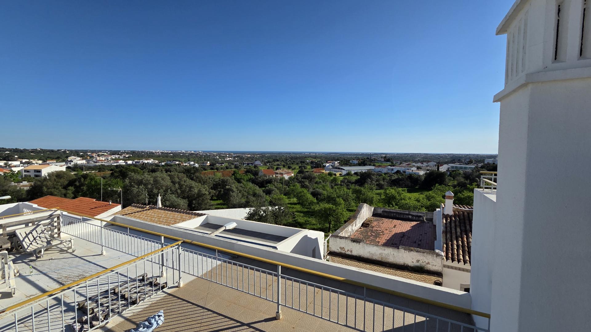 Your Home in the Algarve: 1-Bedroom Apartment with Balcony in Boliqueime
