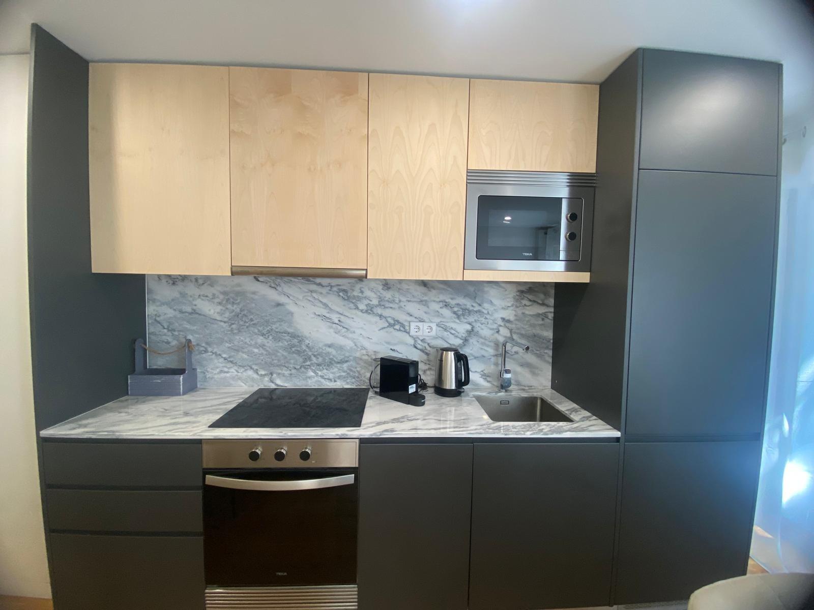 Apartamento T1 mobilado na Rua Ferreira Cardoso - Bonfim