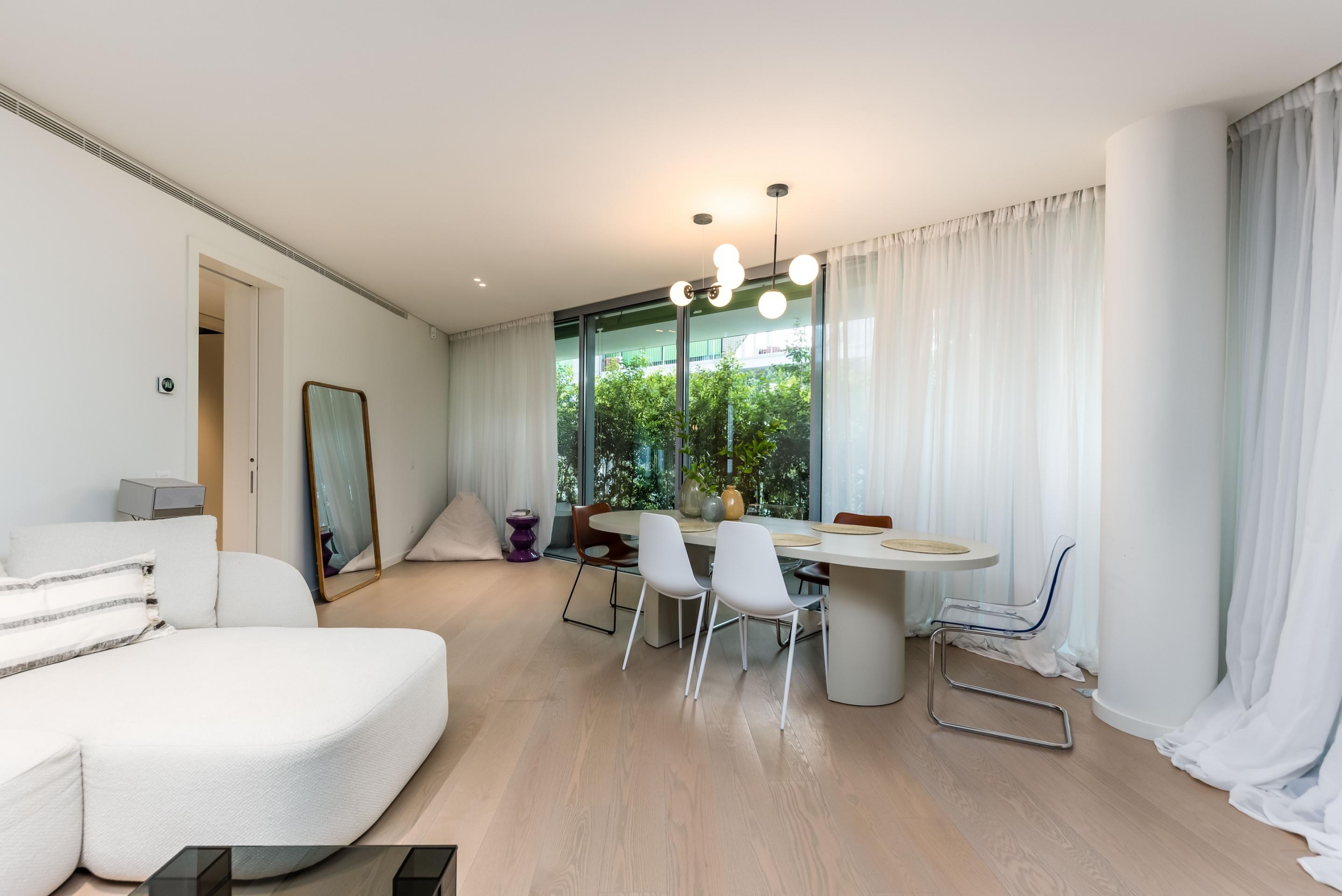 Luxury 3 Bedroom Furnished Apartment in Prata Riverside Village