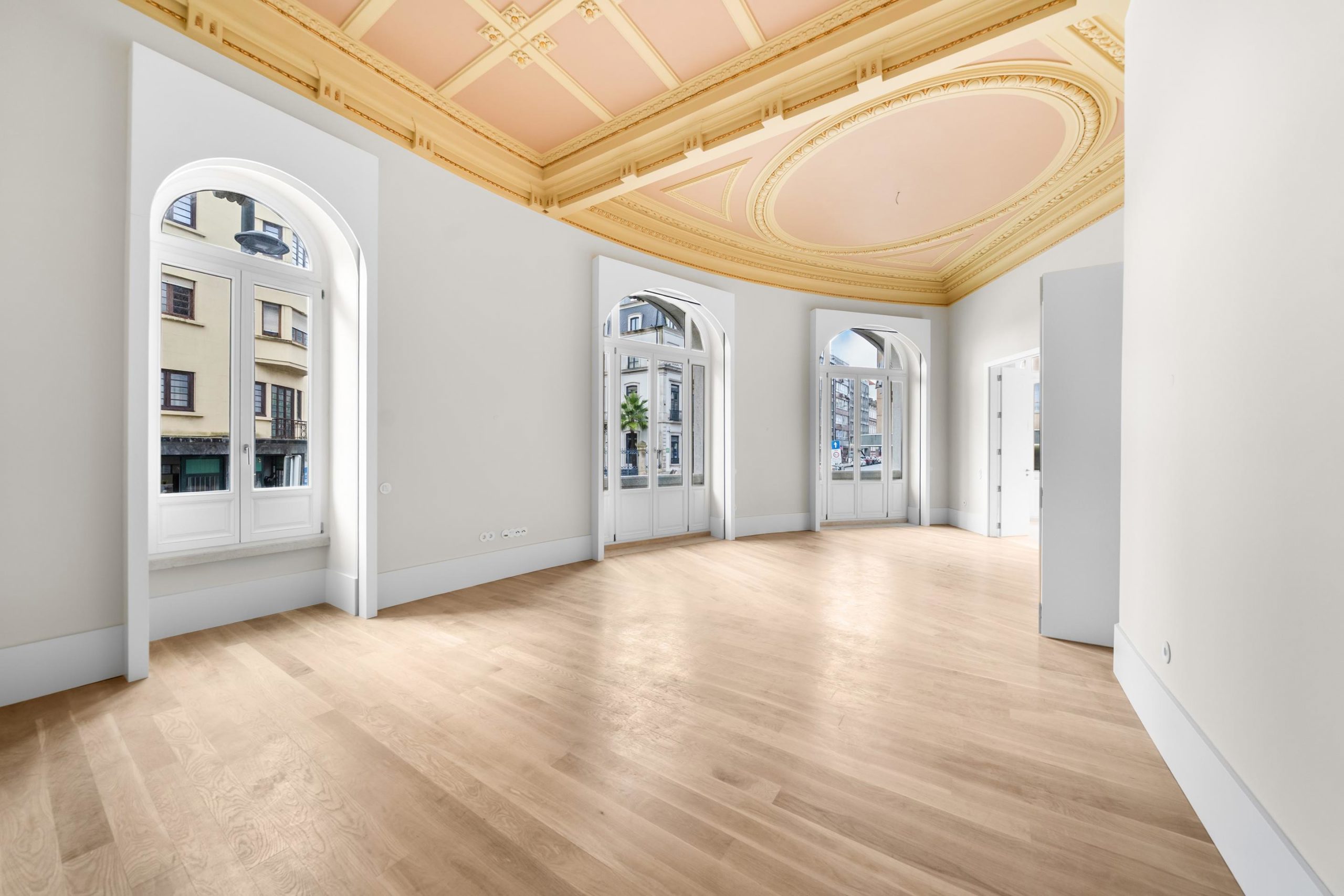 3-bedroom duplex apartment in a luxury building in Porto!