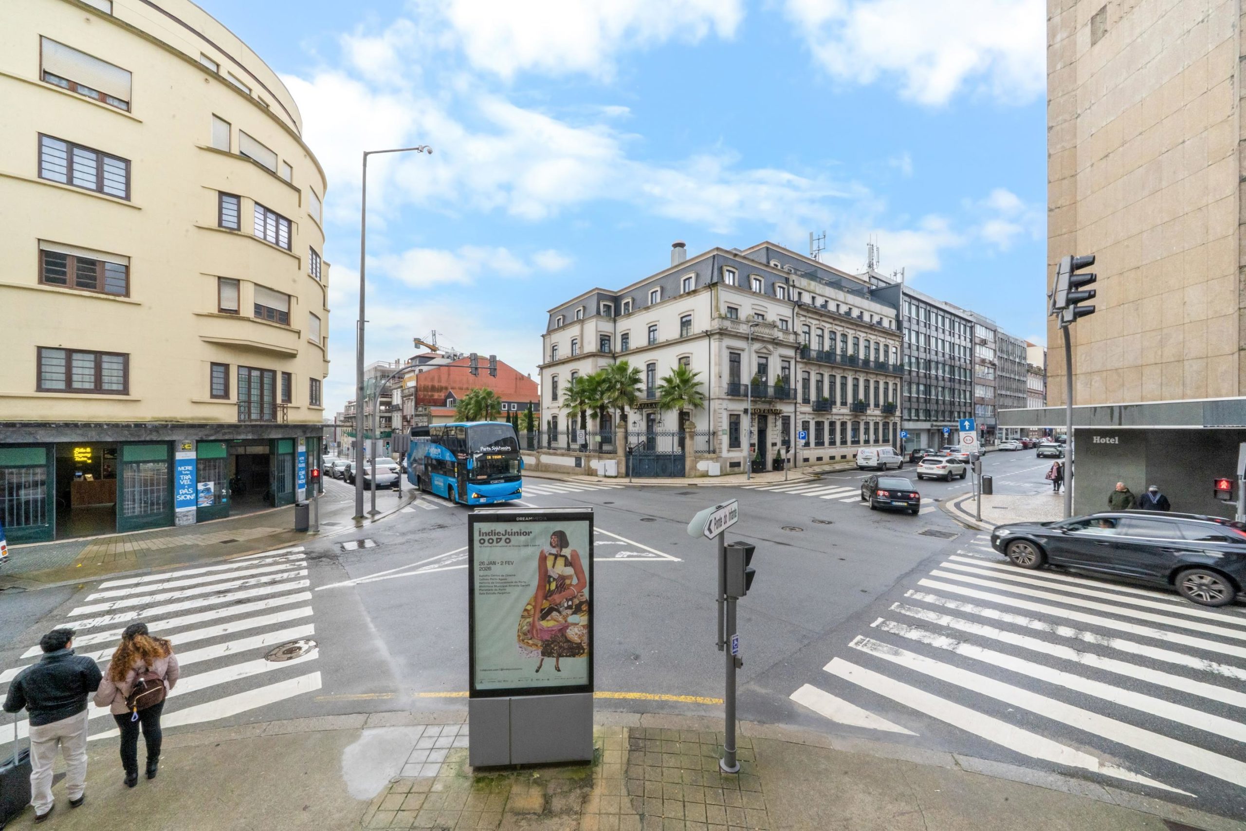 3-bedroom duplex apartment in a luxury building in Porto!