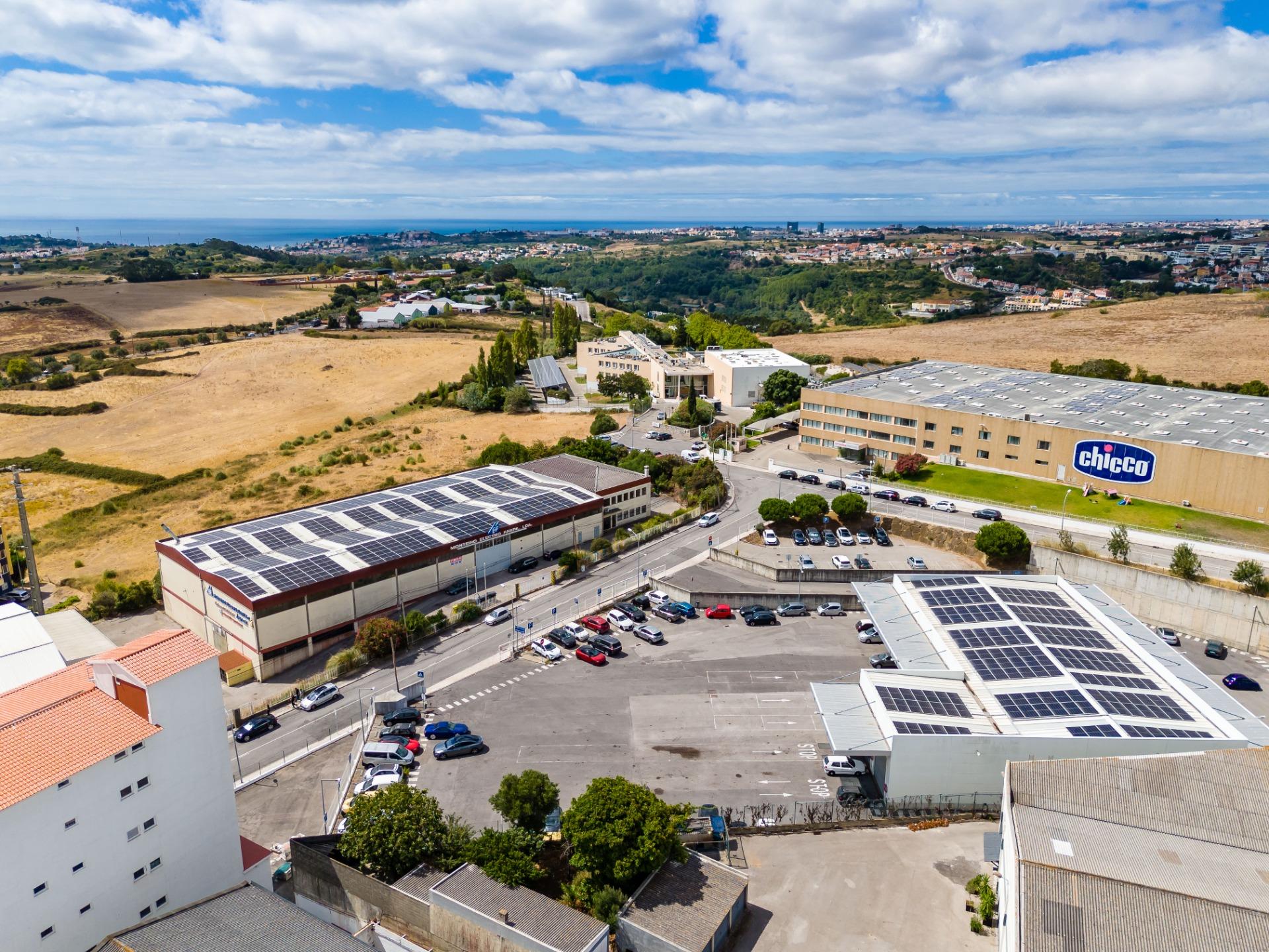 Armazém de 3 Pisos em Queluz de Baixo (Barcarena, Oeiras)