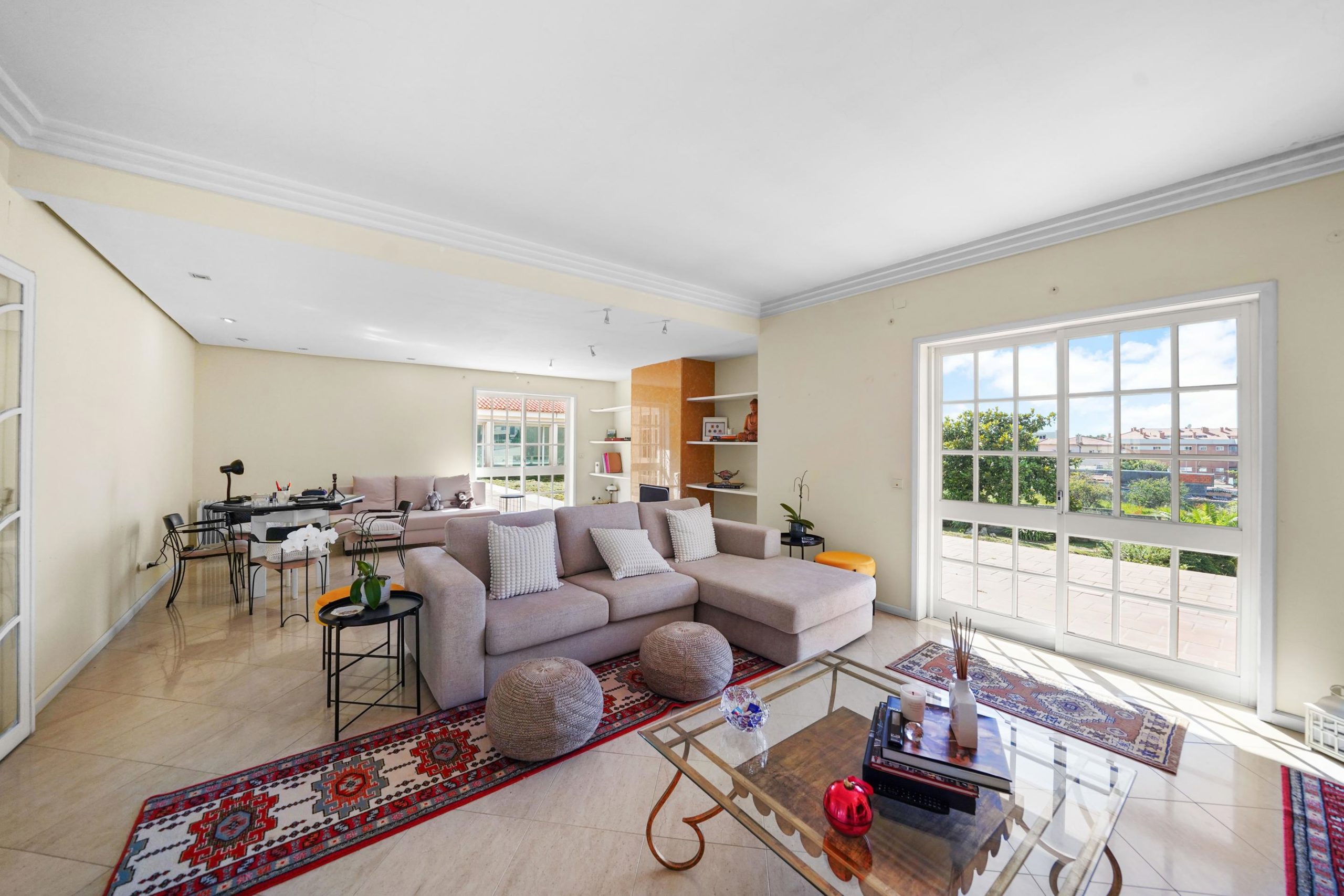 6 Suites House + Independent House with 2 Suites, Indoor and Outdoor Pools, Located in Arcozelo
