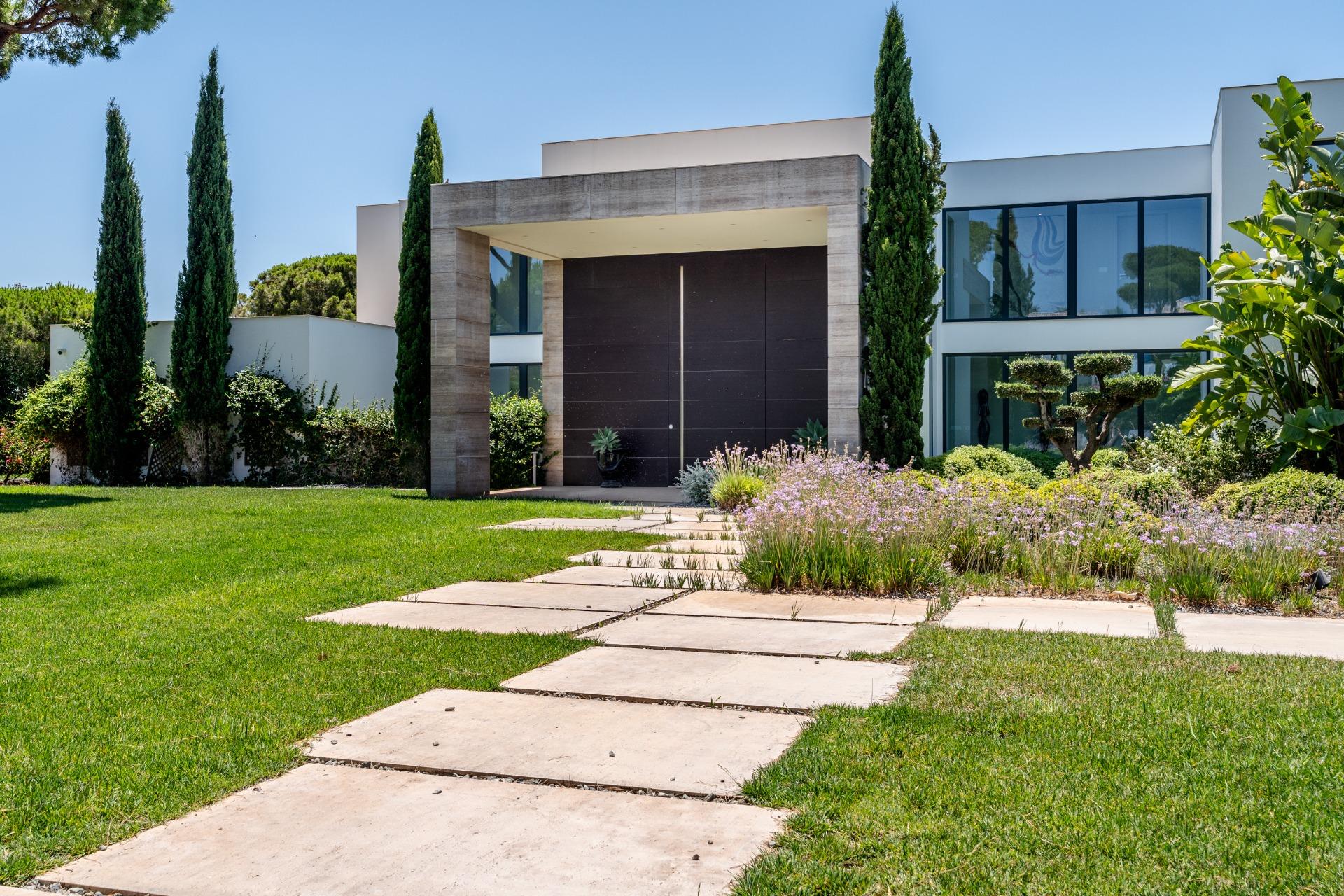 Una Obra Maestra Contemporánea en Pinhal Velho, Vilamoura