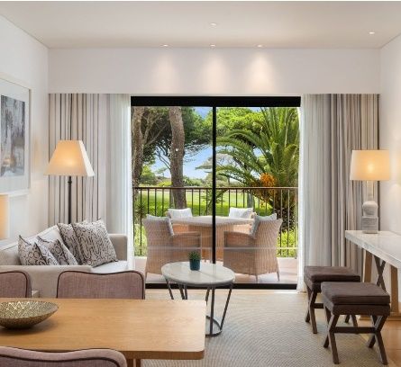 2-Bedroom Apartment with Pool View