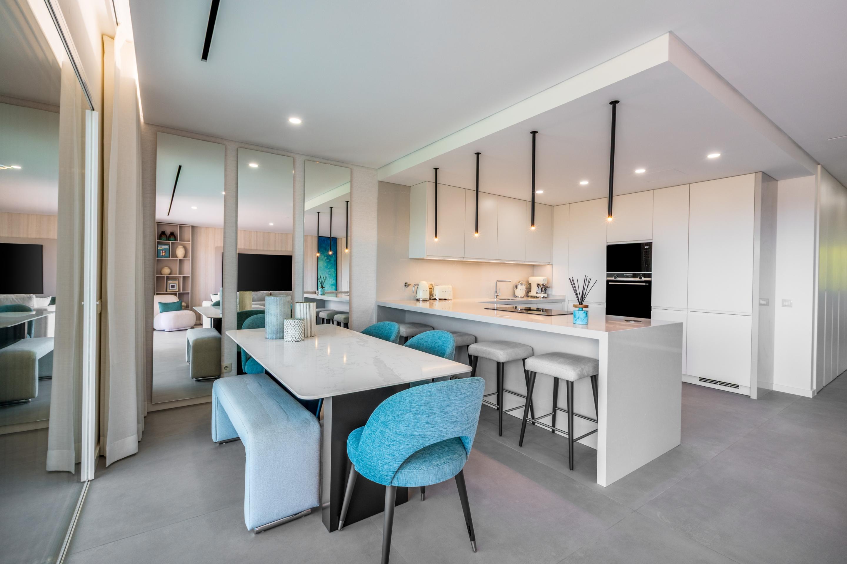 Apartamento T2 de Luxo a 300m do Oceano | Quarteira