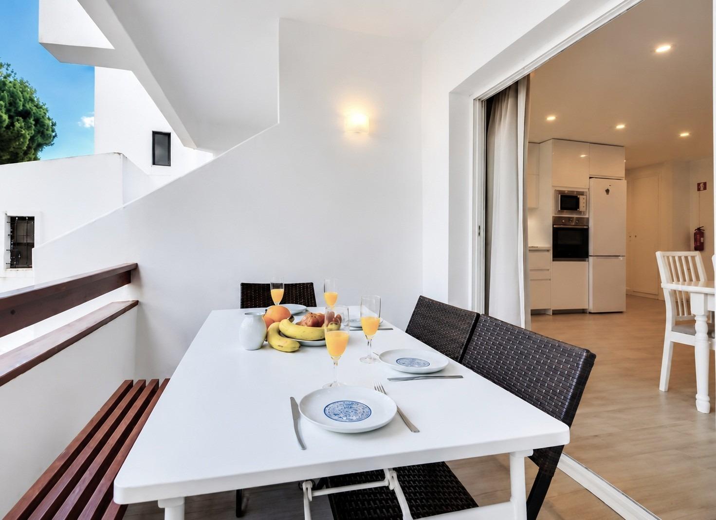 2-Bedroom Apartment with Local Accommodation Licence in a Private Condominium with Swimming Pool in Vilamoura