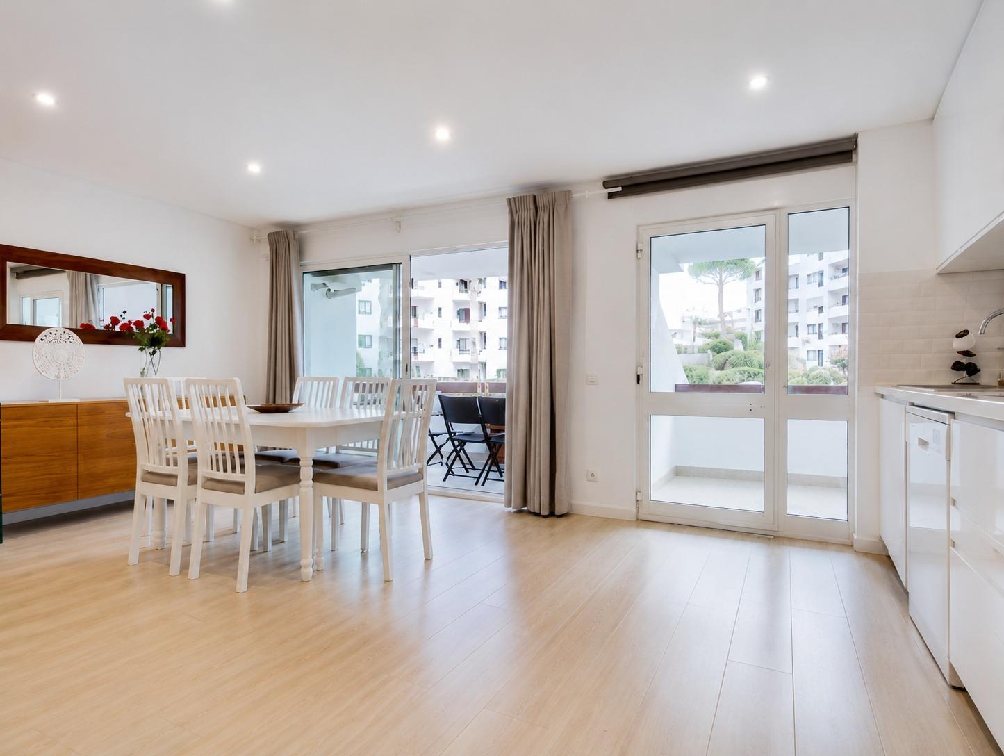2-Bedroom Apartment with Local Accommodation Licence in a Private Condominium with Swimming Pool in Vilamoura