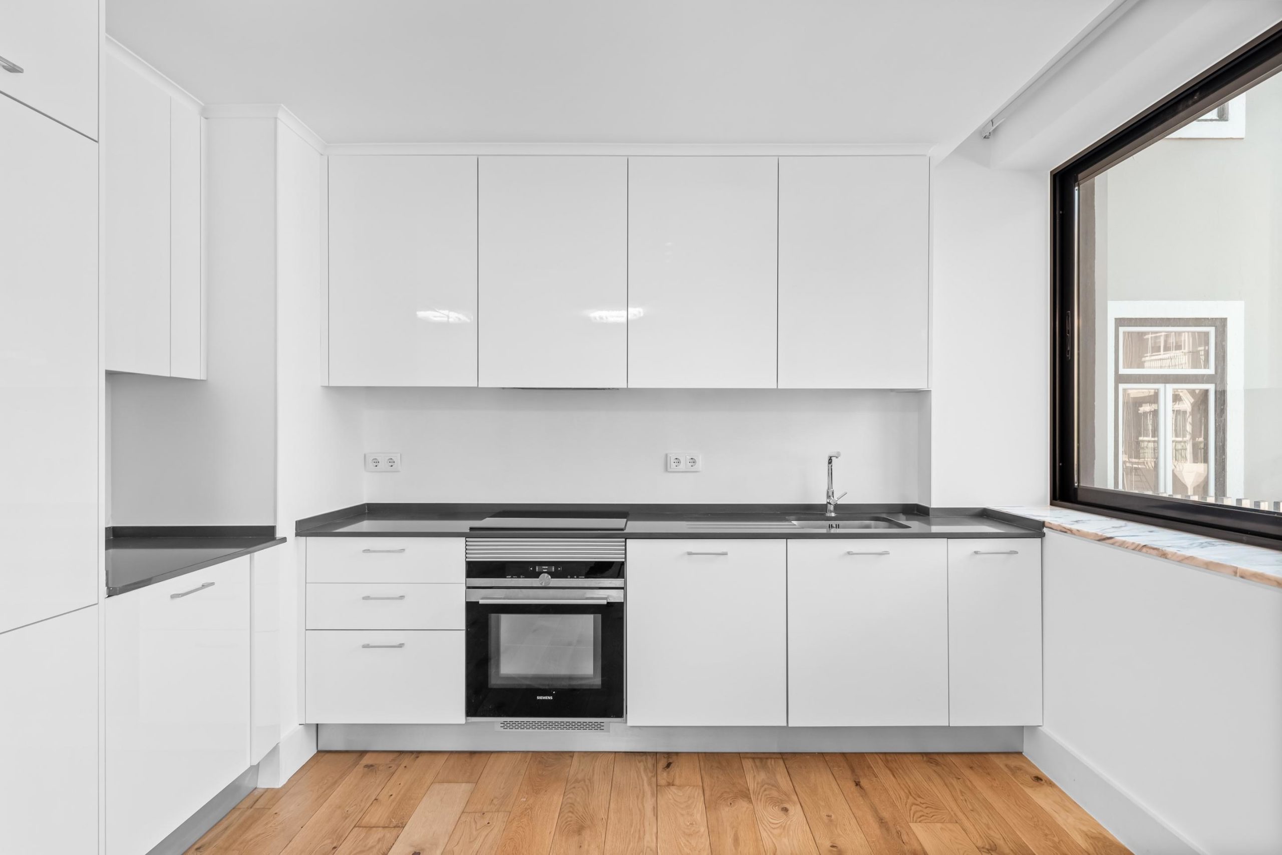 Apartamento moderno de 2 habitaciones en la prestigiosa Avenida Duque d'Ávila - Avenidas Novas