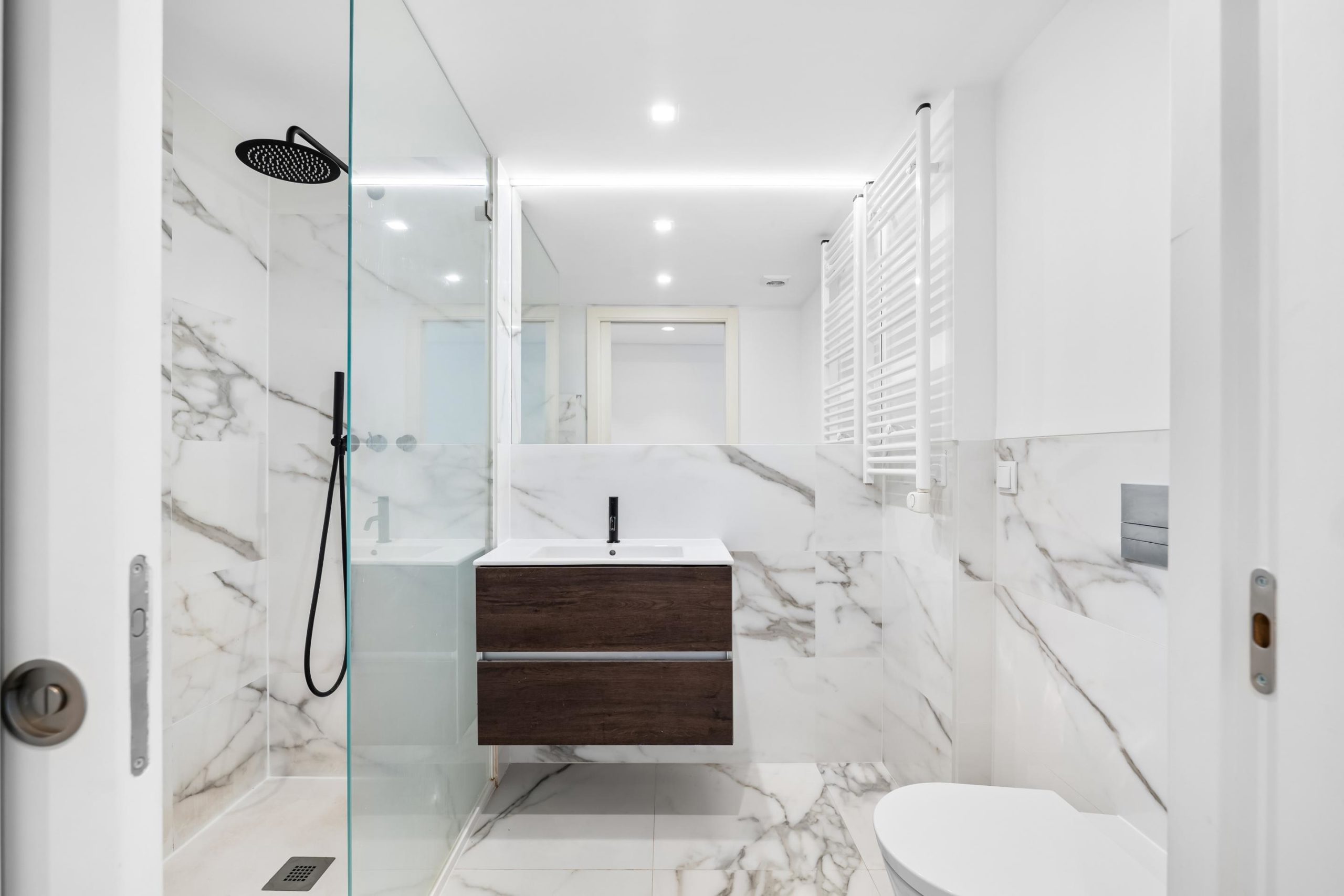Apartamento moderno de 2 habitaciones en la prestigiosa Avenida Duque d'Ávila - Avenidas Novas