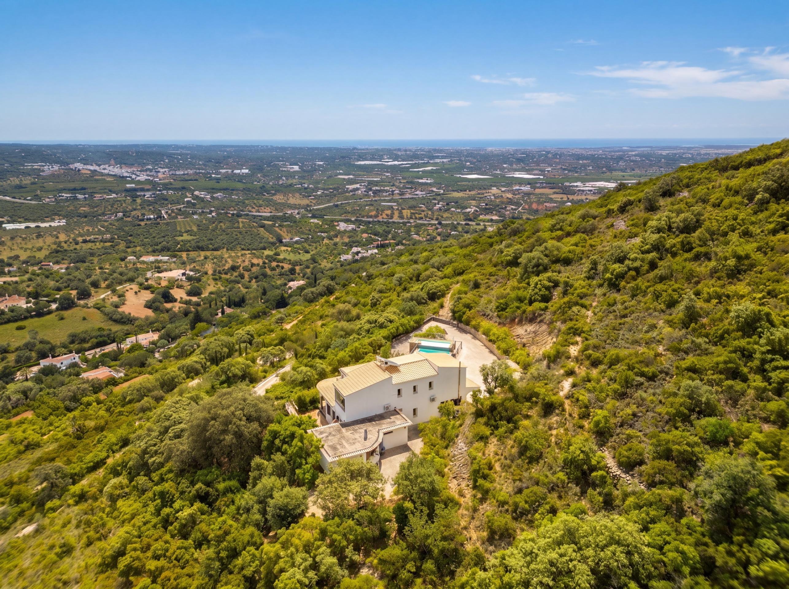 Moradia de 3 quartos+Cave com Piscina e Vista Panorâmica Mar e Serra | Faro
