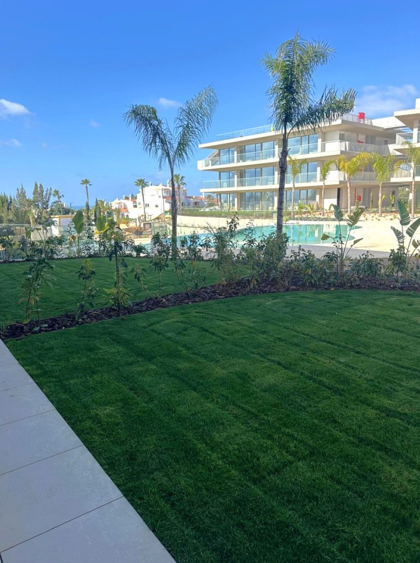 2-Bedroom Apartment with Sea View
