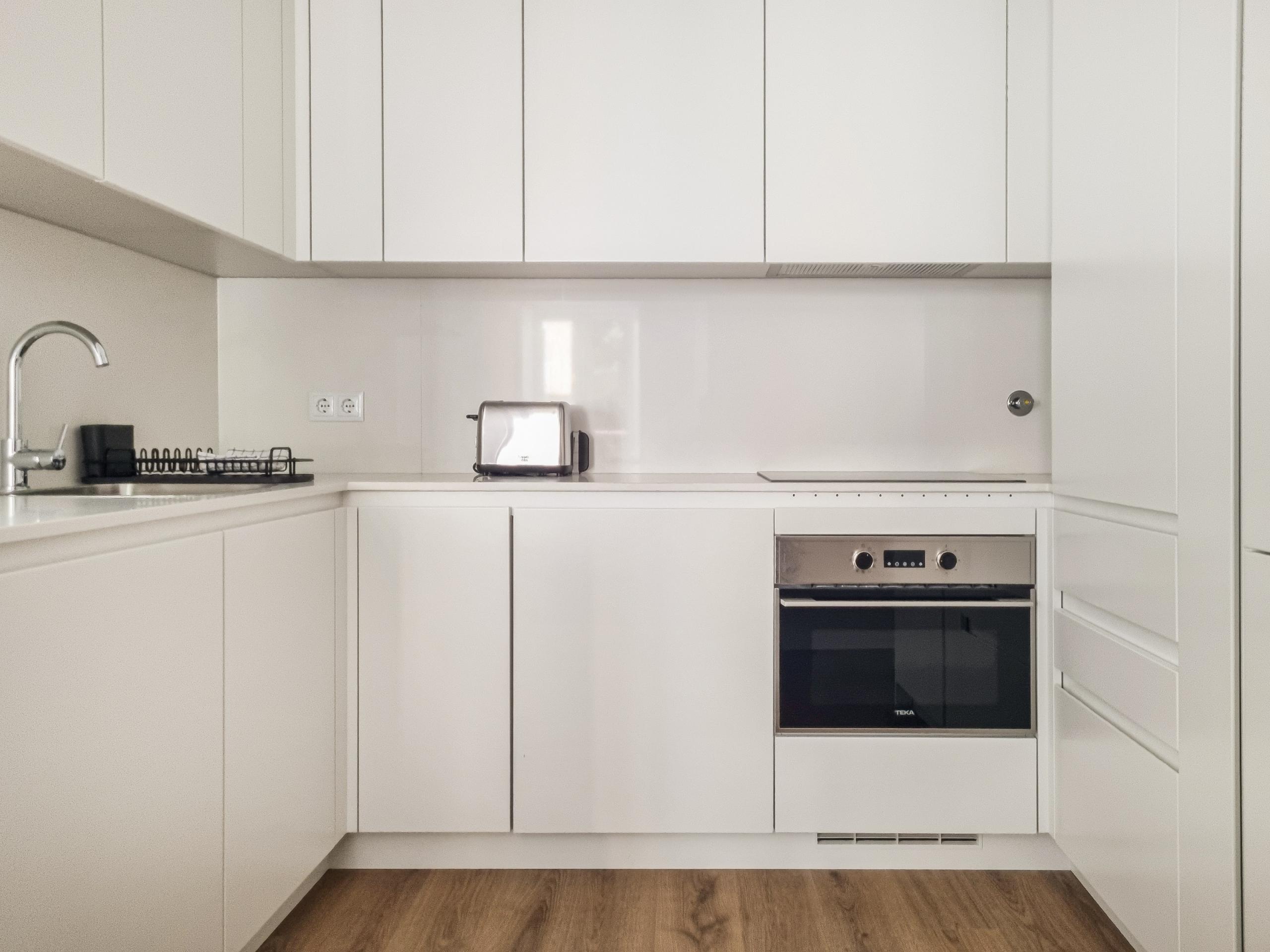2-Bedroom Apartment in Anjos, Lisbon