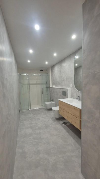 One-bedroom apartment with garage 300 meters from the D. Luis I Bridge!
