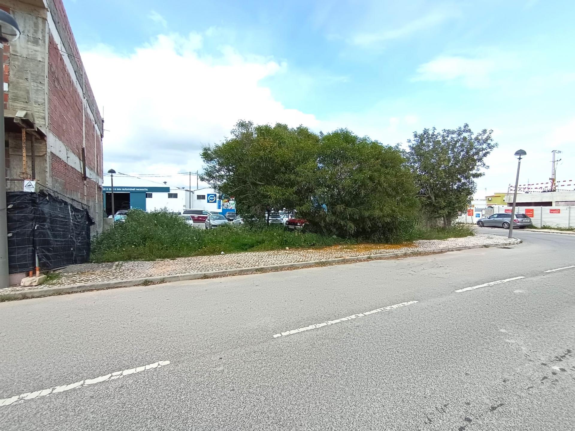 Building Plot in Faro | High Commercial and Residential Potential