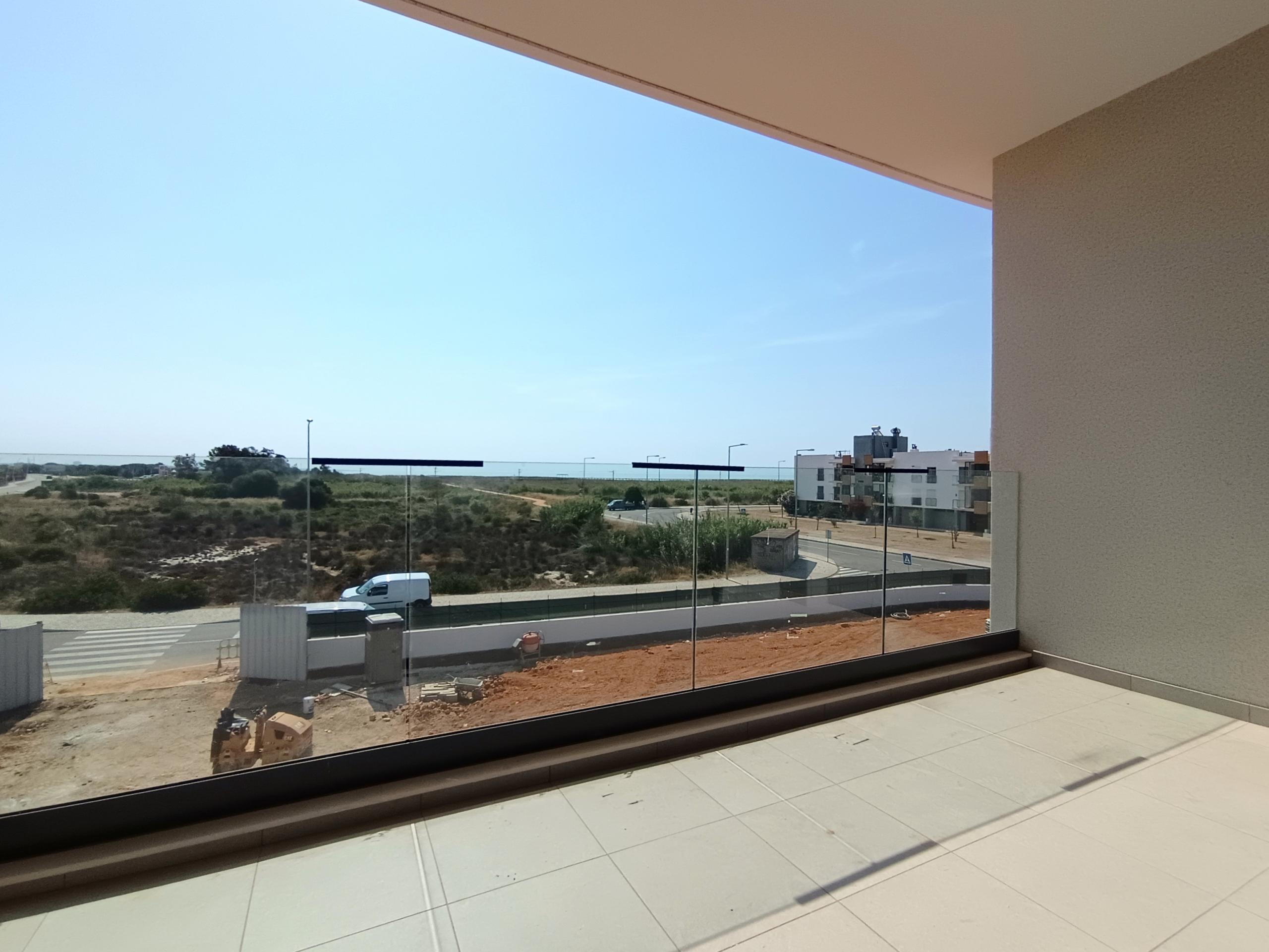 Lujo frente al mar: Apartamento de 2 dormitorios + oficina en Lagos
