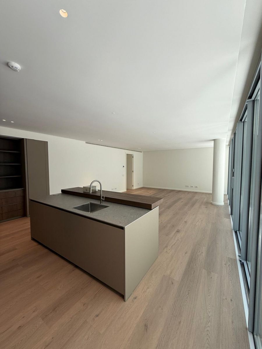 Spacieux appartement 3 chambres avec grande terrasse