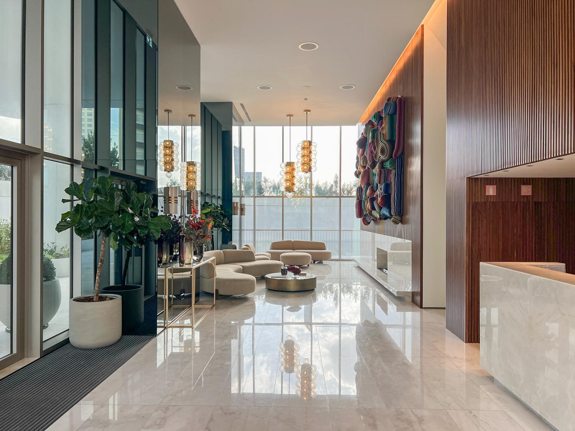 Luxury 1-bedr. apartment in exclusive condominium