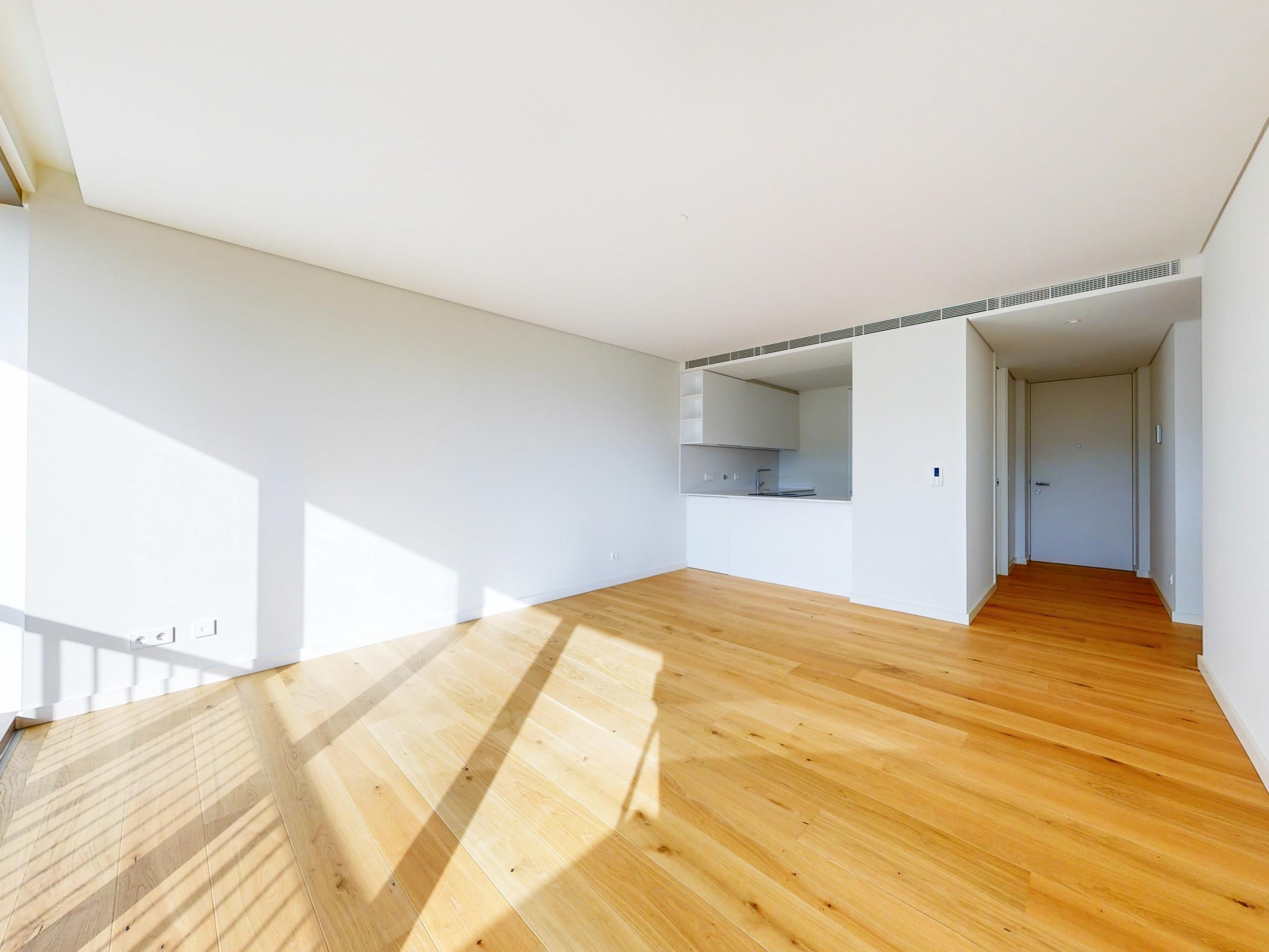 Luxury 1-bedr. apartment in exclusive condominium