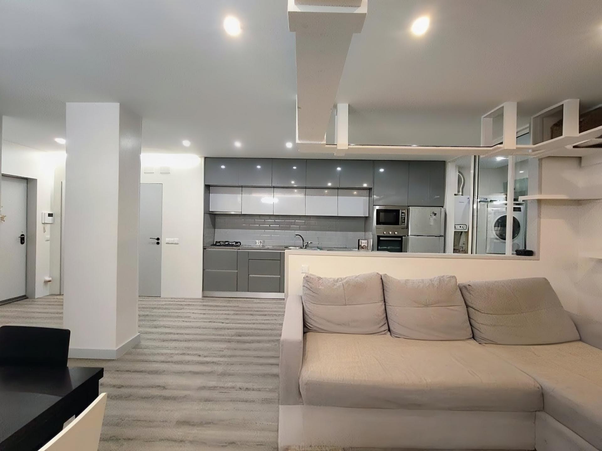Excellent 2-bedroom apartment with 2 en-suite bathrooms, fully renovated in the center of Gaia