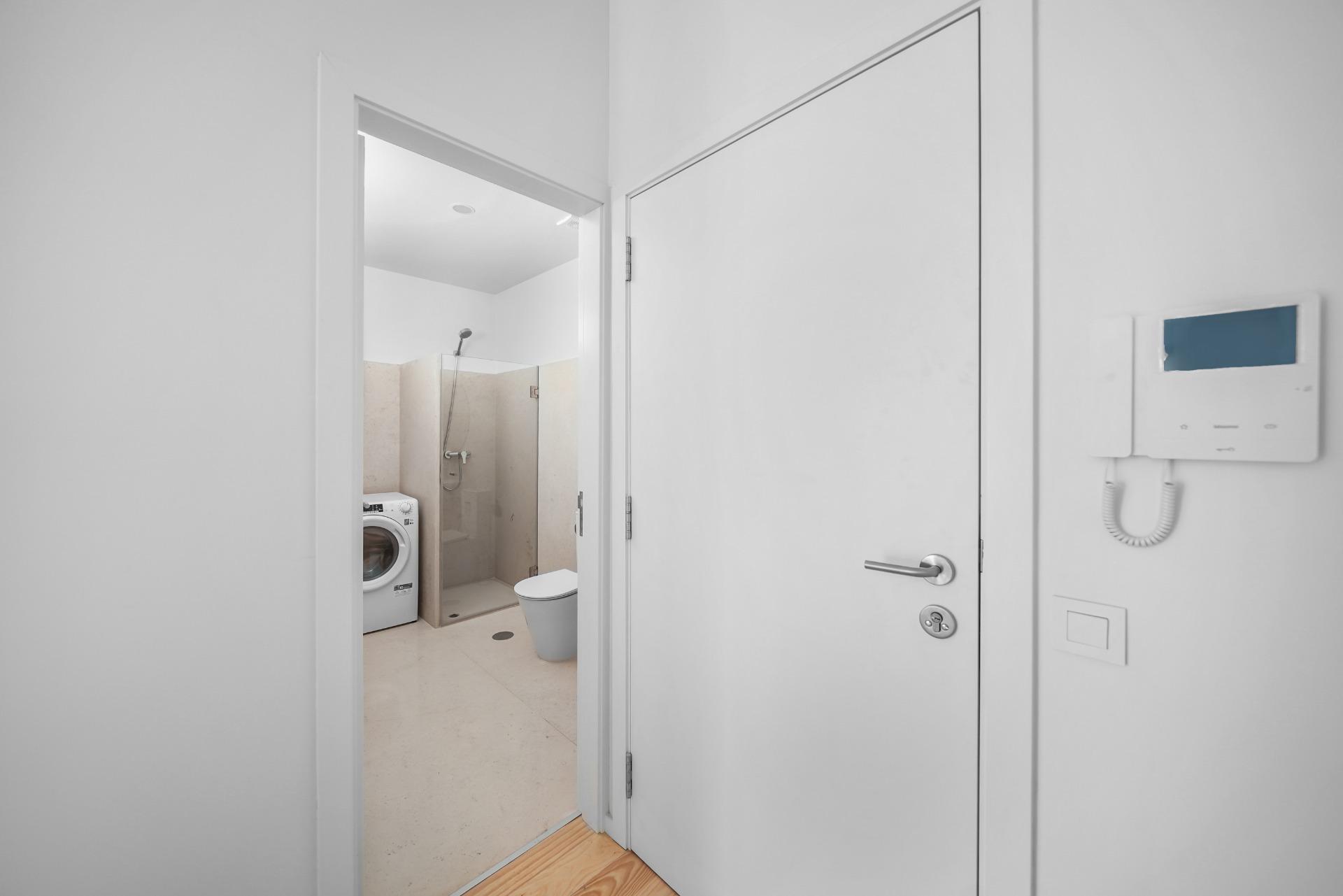 Studio Apartment Ideal for Living or Investing in the Center of Porto