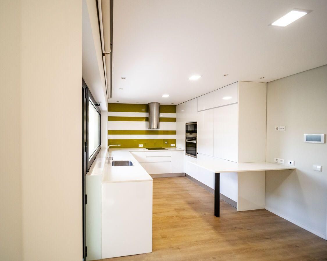 Moderna vivienda de 3 dormitorios con vistas al mar.