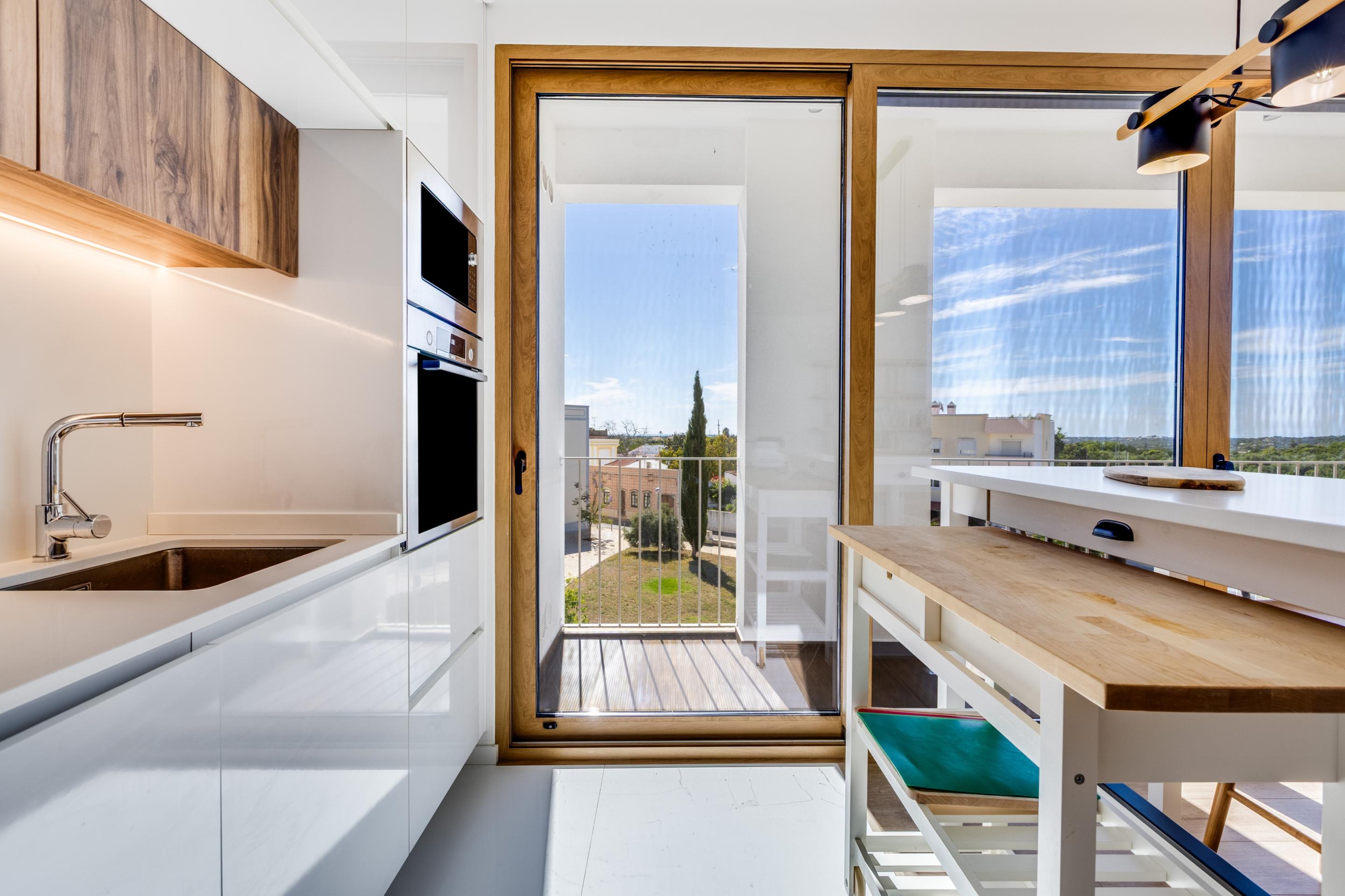 3-Bedroom Penthouse in Moncarapacho: Your Private Haven of Tranquility