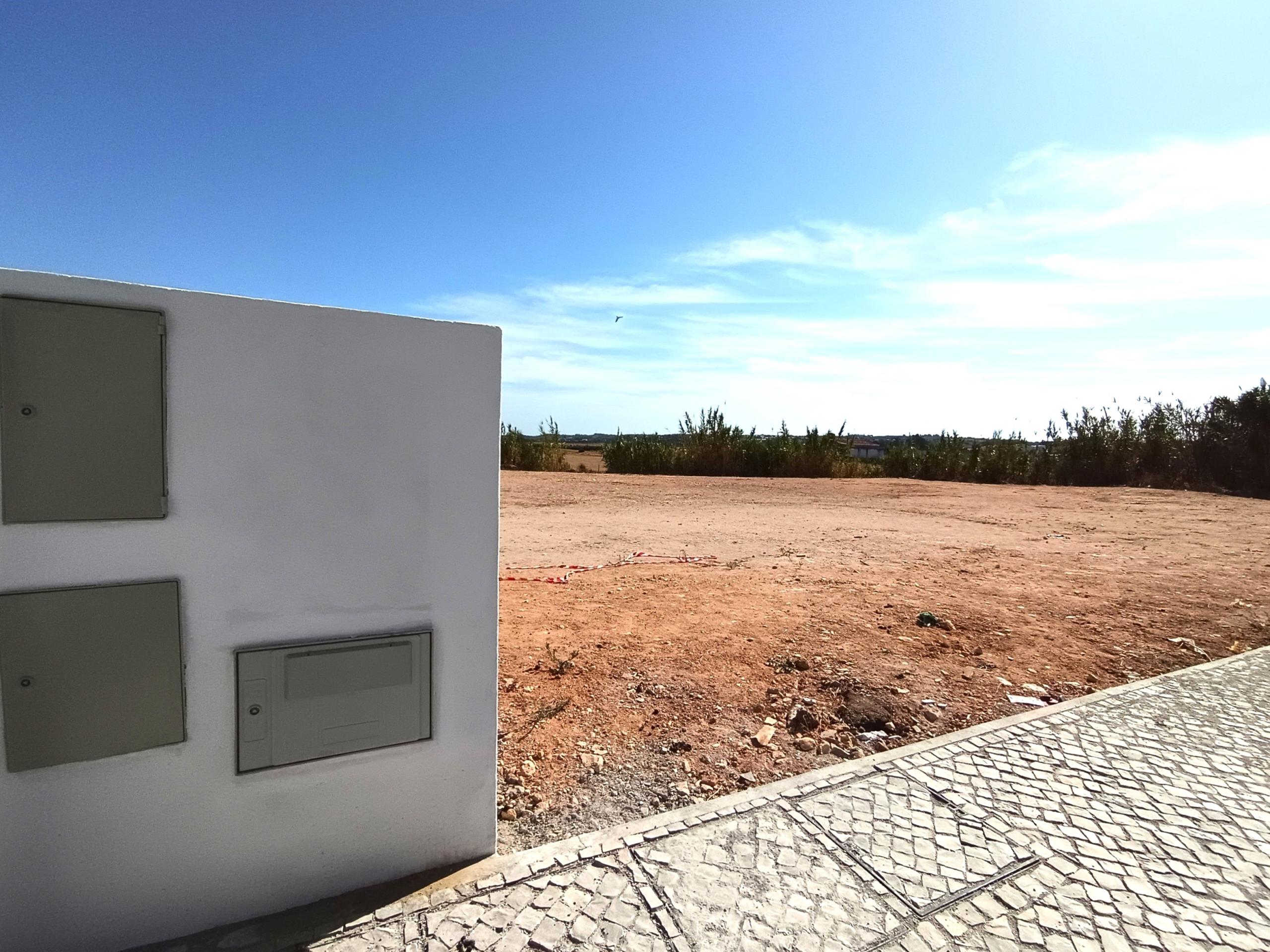 Exclusive Plot in Lagoa – Investment Opportunity in the Algarve
