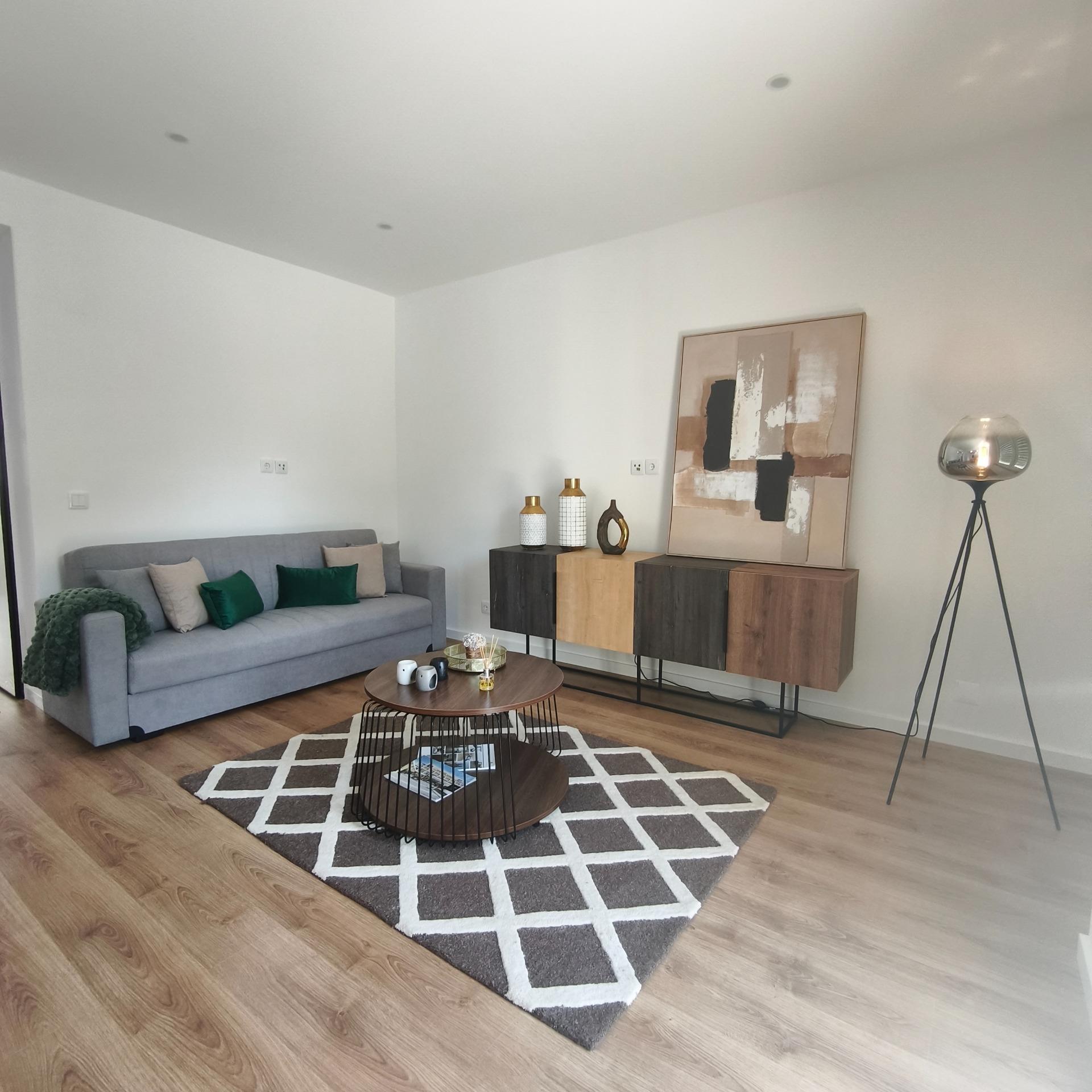Apartamento de 3 habitaciones, cerca de servicios y transporte en Benfica