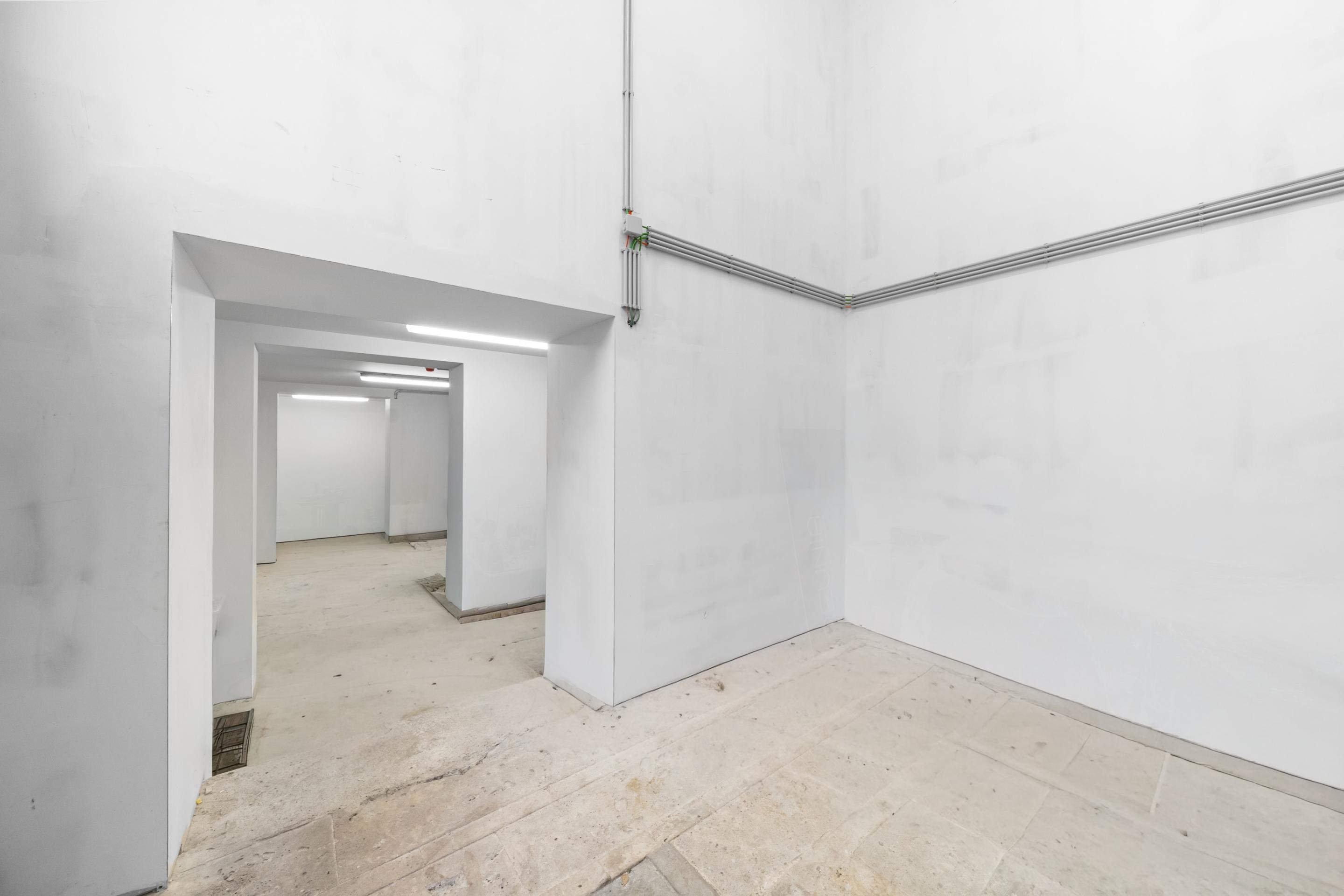 Shop of 69.60 m2 in a prime location in Palácio Bijou.