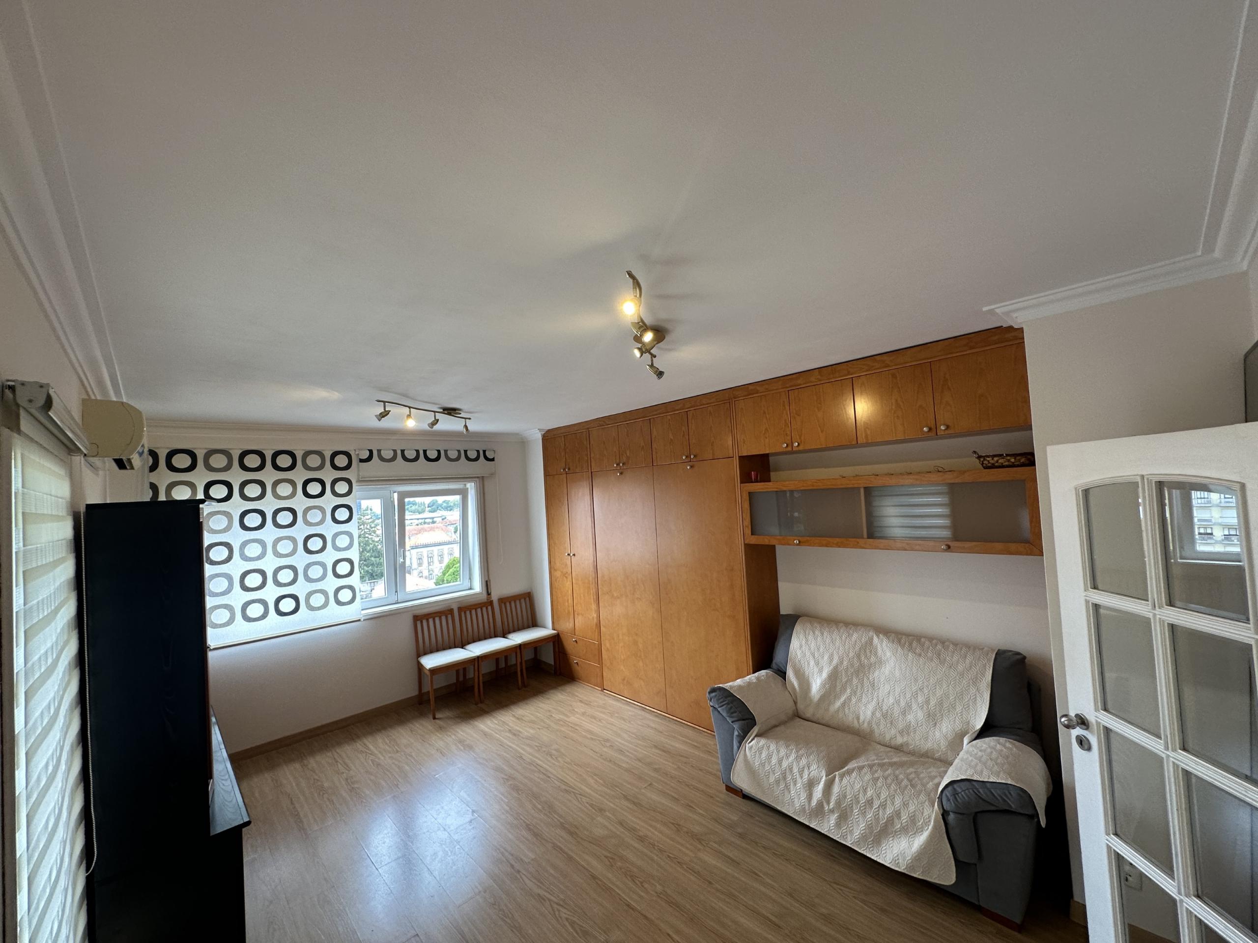 1-Bedroom Apartment for Rent in Vila Nova de Gaia