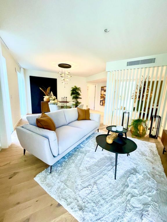 2 bedroom duplex flat in Areeiro