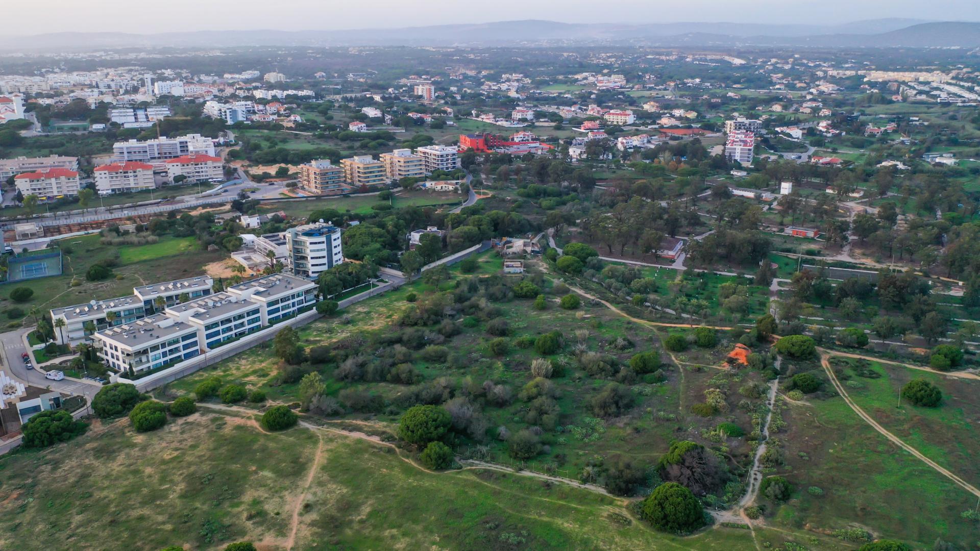 2.4-Hectare Plot Just 100 Metres from the Beach in Quarteira