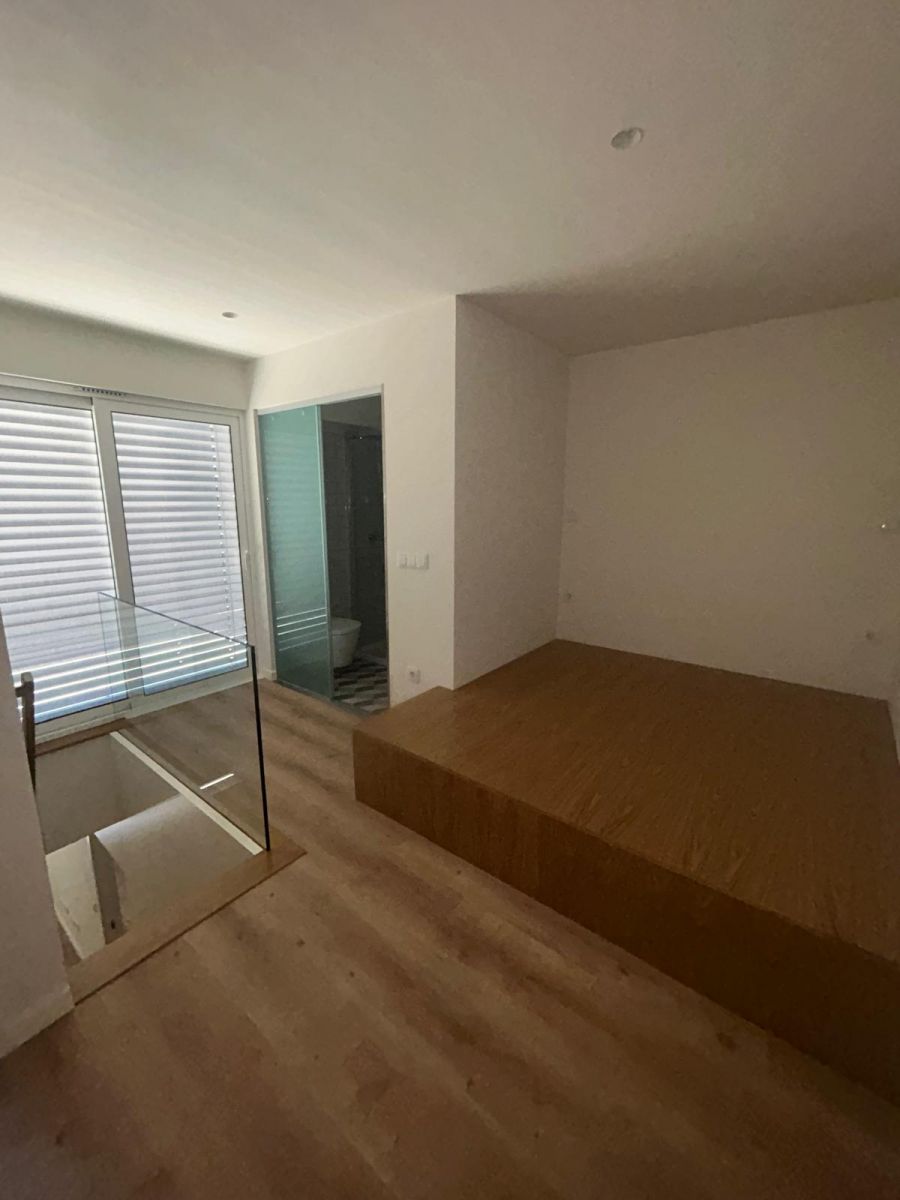 T1+1 Duplex Apartment, just 300 m from Trindade Metro Station!