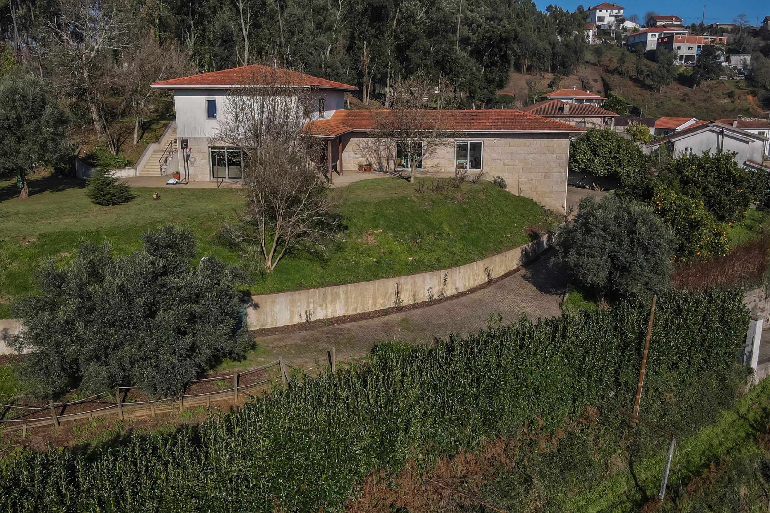 A 7 bedroom house with fantastic panoramic mountain views!