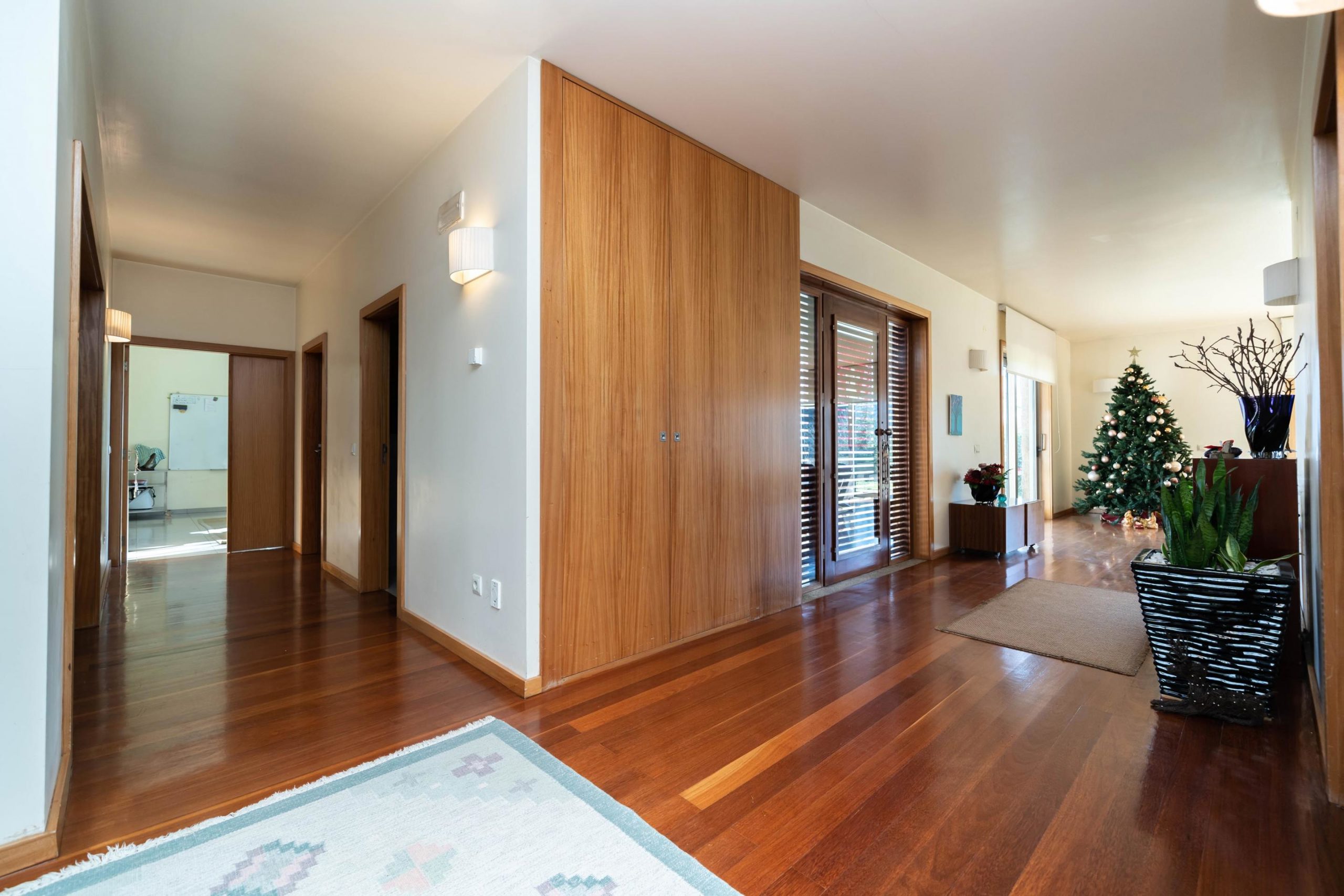 A 7 bedroom house with fantastic panoramic mountain views!