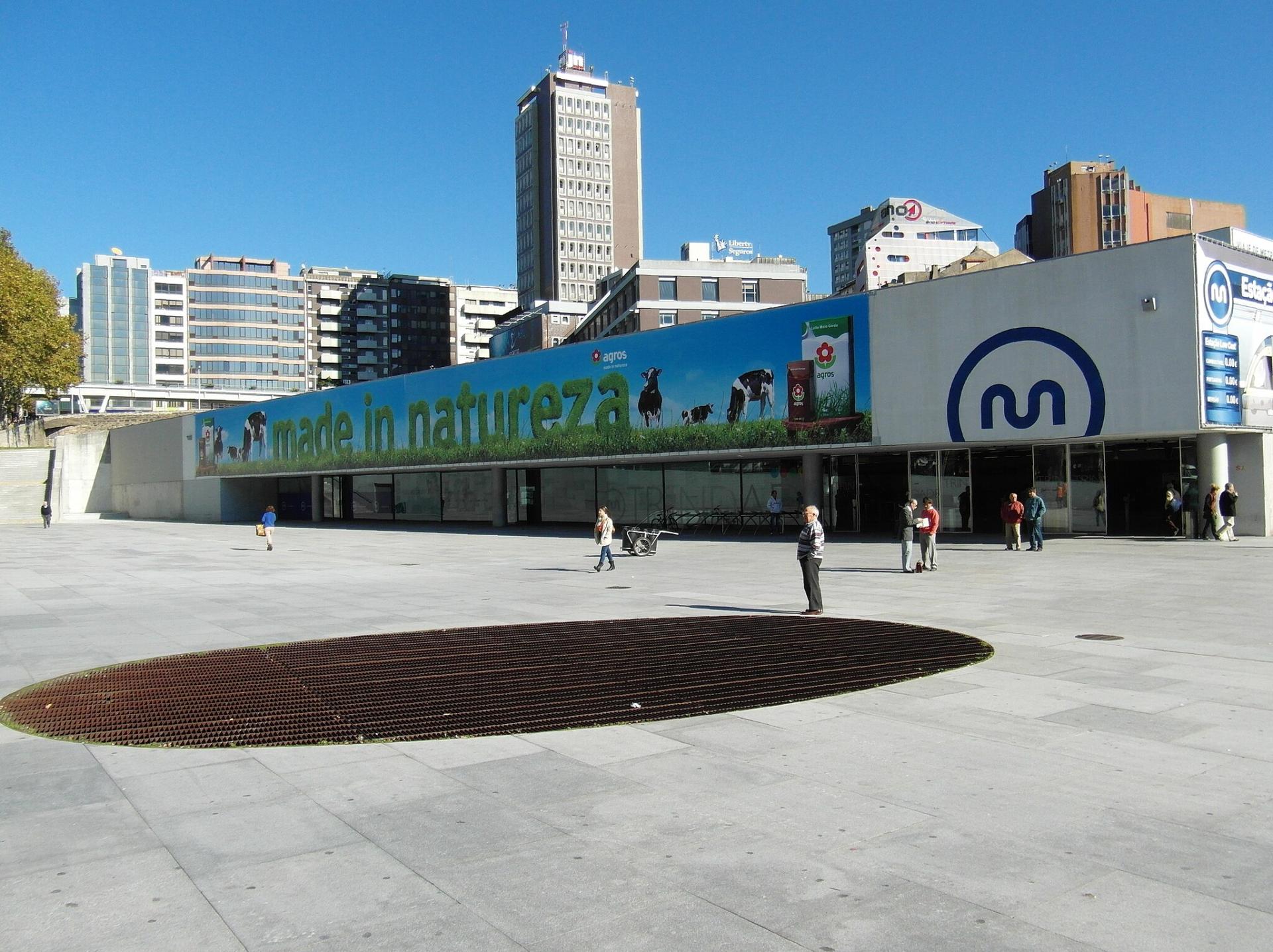 Building for renovation in the heart of Porto!
