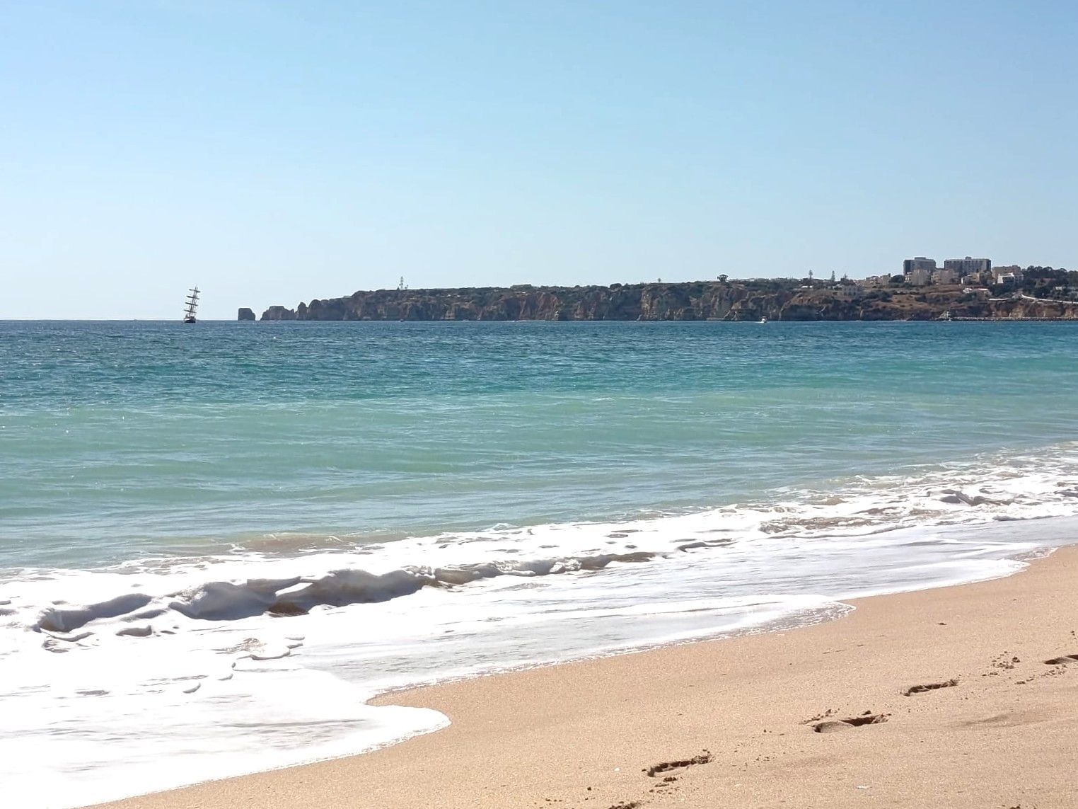 Lujo frente al mar: Apartamento de 2 dormitorios + oficina en Lagos